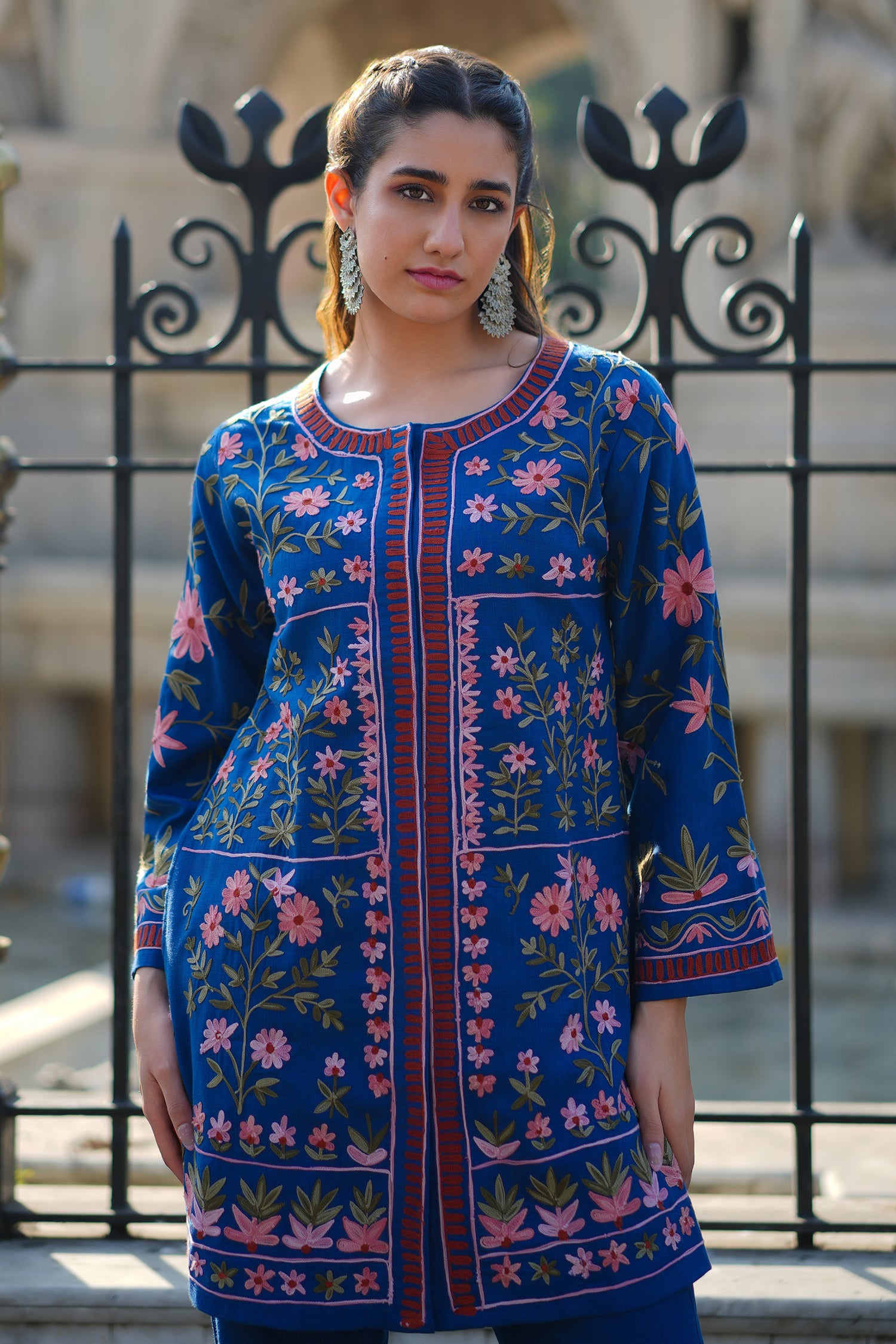 Cotton Kashmiri Aari Embroidered Jacket – Blue