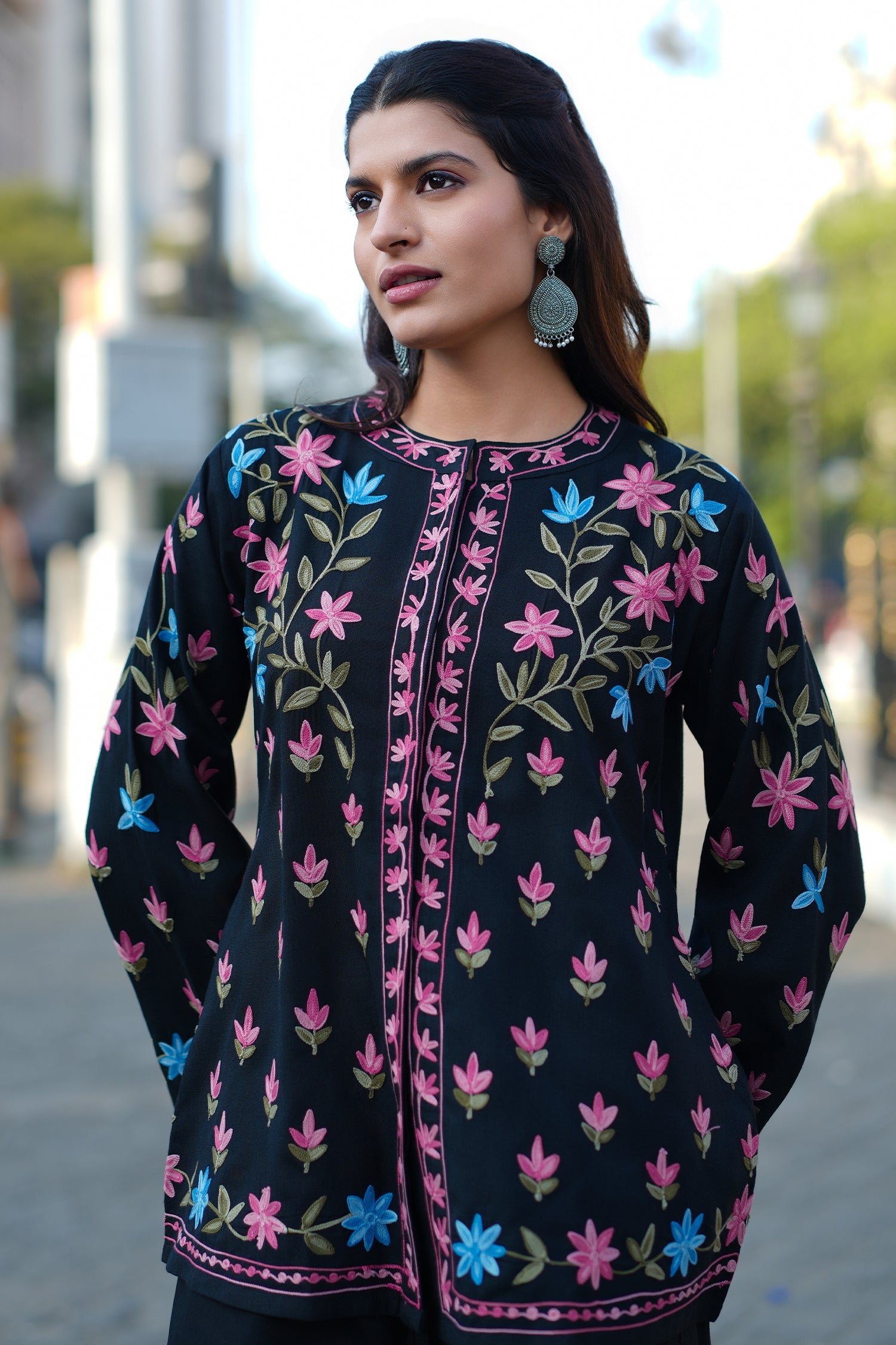 Cotton Kashmiri Aari Embroidered Jacket – Black