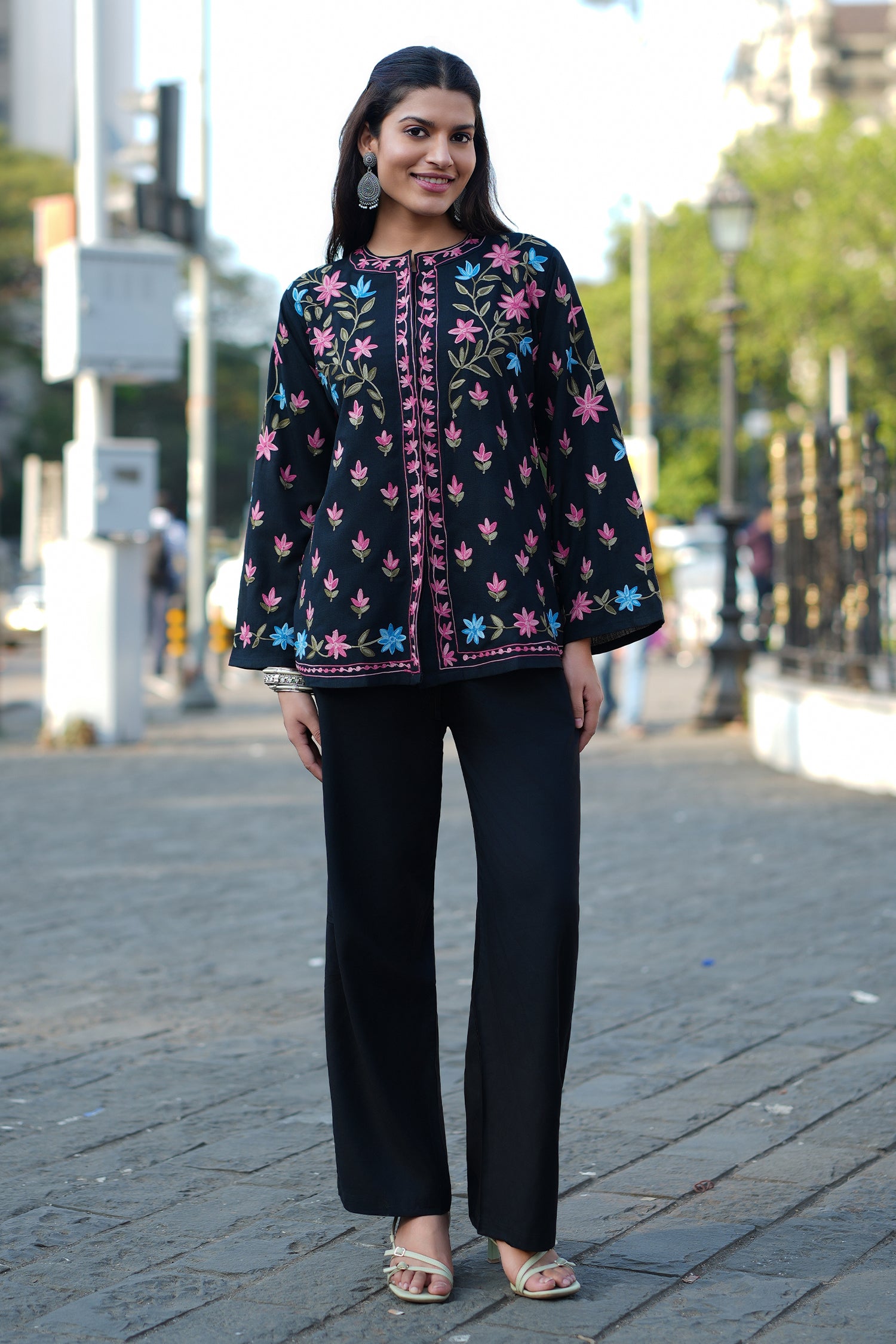 Cotton Kashmiri Aari Embroidered Jacket – Black