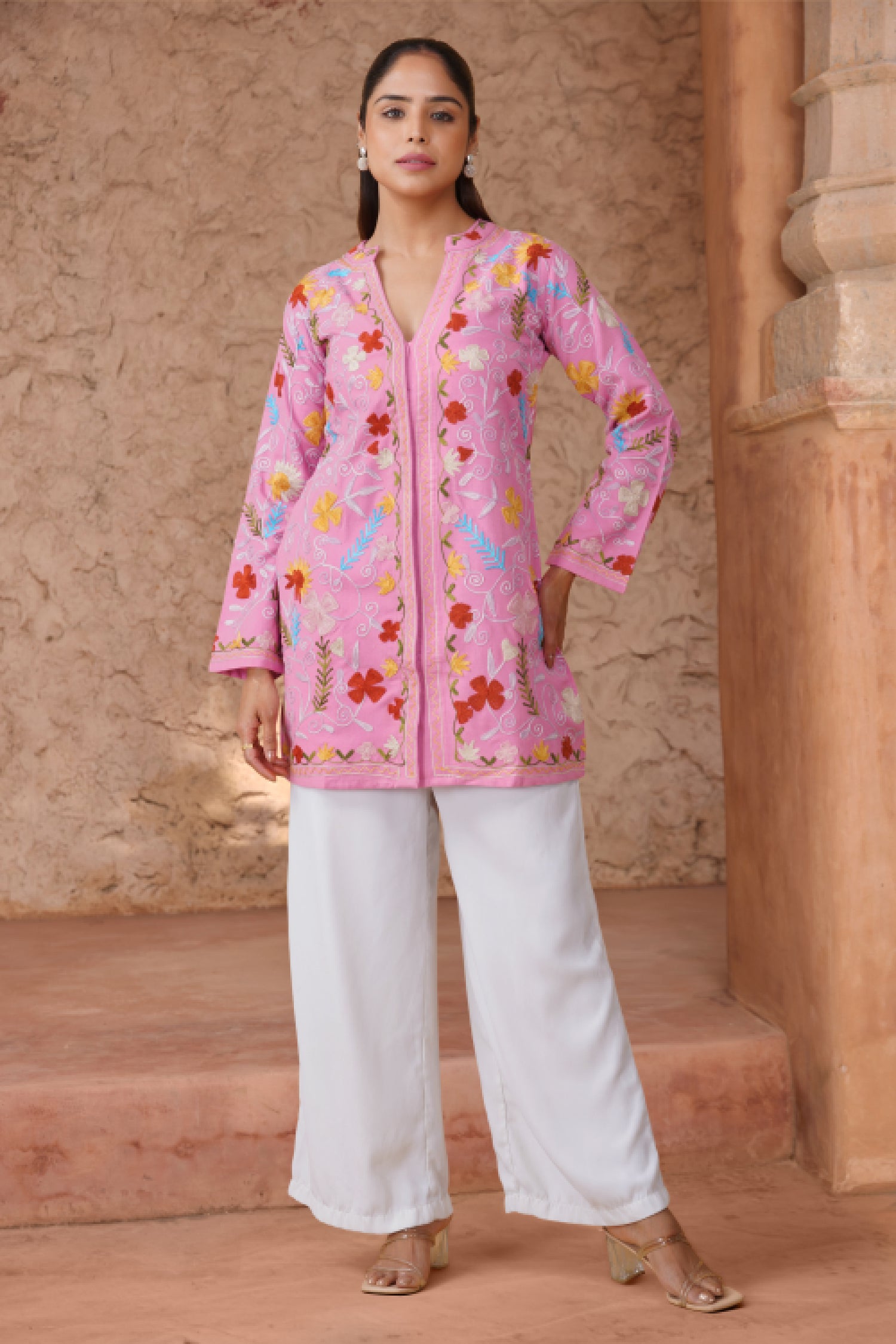 Woolen Kashmiri Aari Jacket – Pink Floral