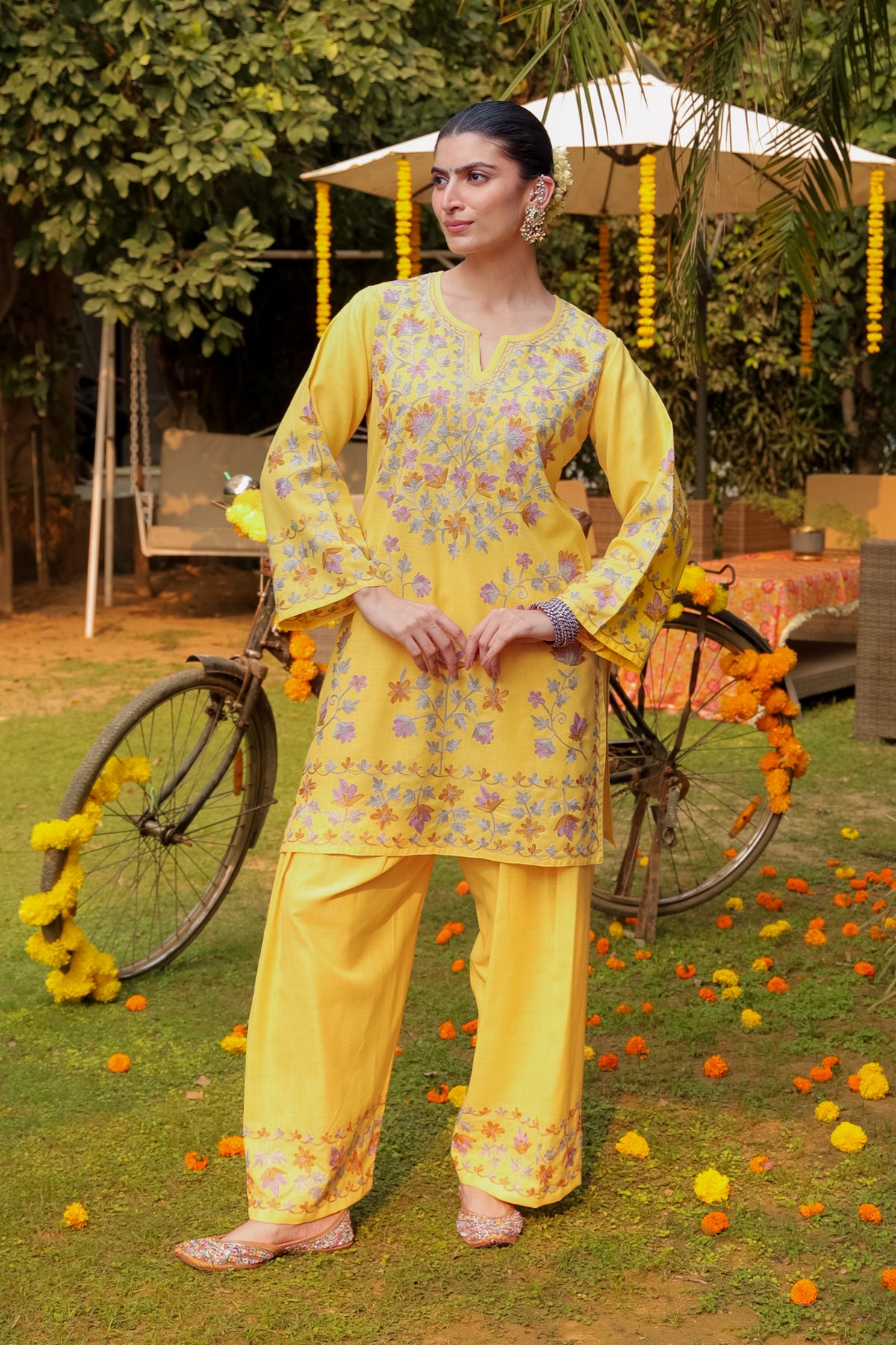Kashmiri Aari Ruby Cotton Farsi Kurta Set in Bright Yellow