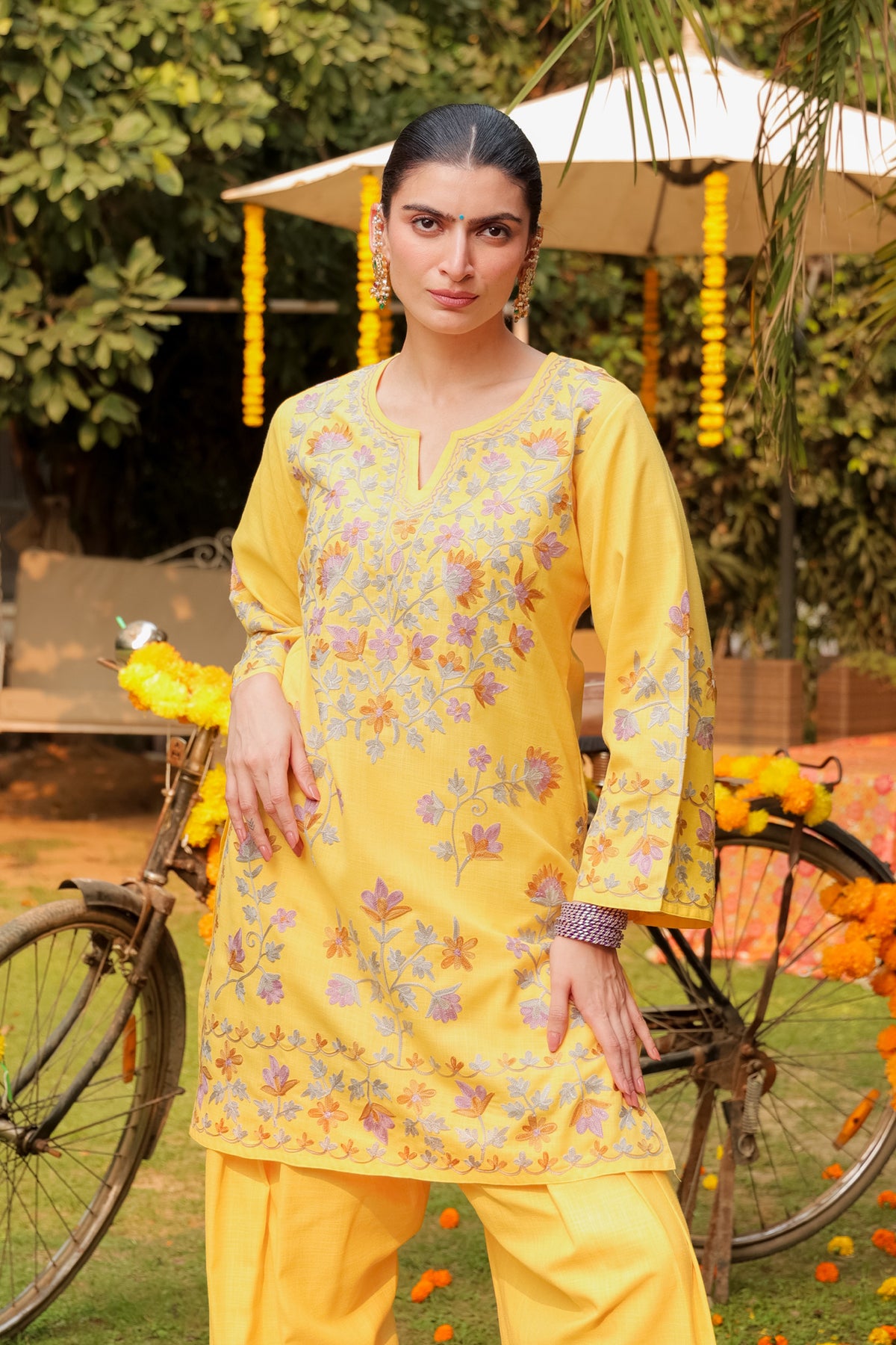 Kashmiri Aari Ruby Cotton Farsi Kurta Set in Bright Yellow