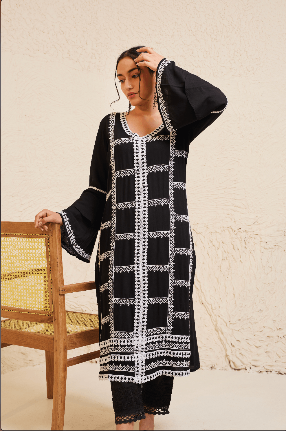 Samma Chikankari Long Kurta in Rayon Cotton for Women- Black With White - House Of Kari (Chikankari Clothing)