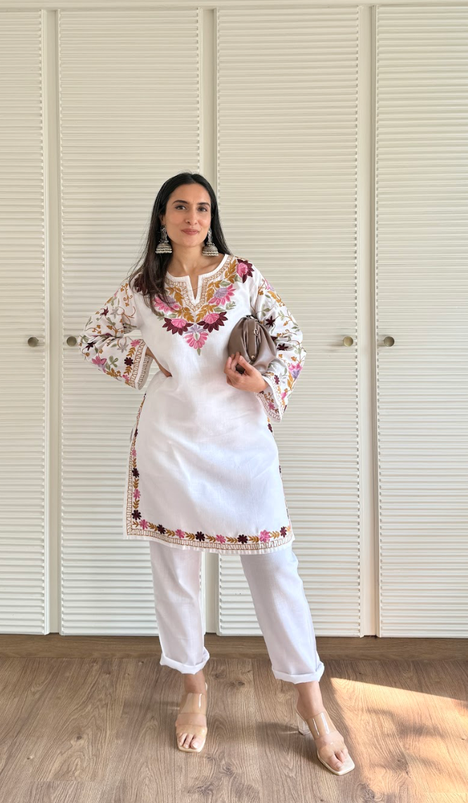 Urmi in Falak Kashmiri Kurta Set - White