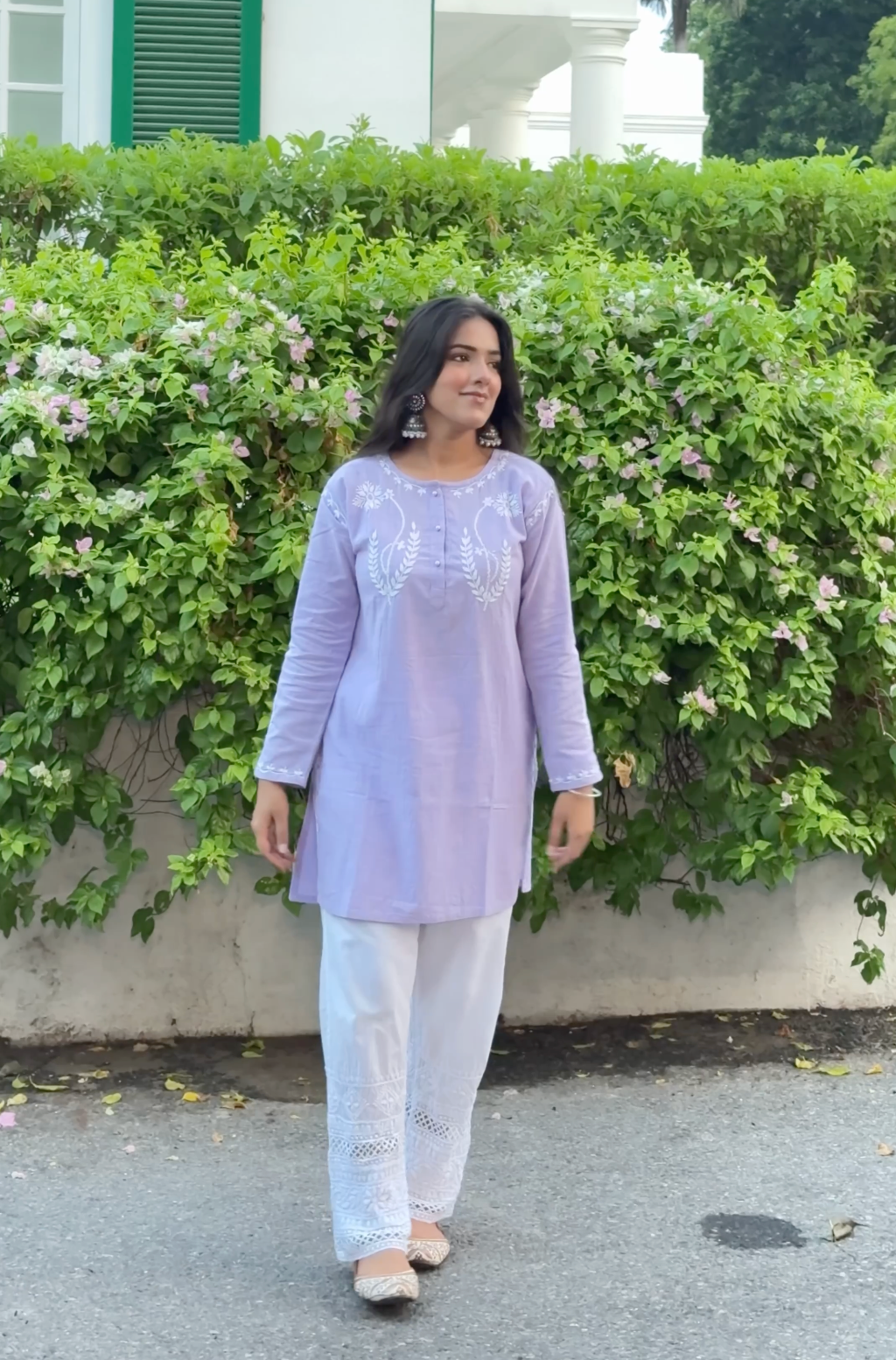 Jasmeet Saba Chikankari Short kurta in Slub cotton - Lilac