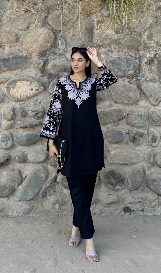 Anureet in Woollen Kashmiri Black Kurta Set