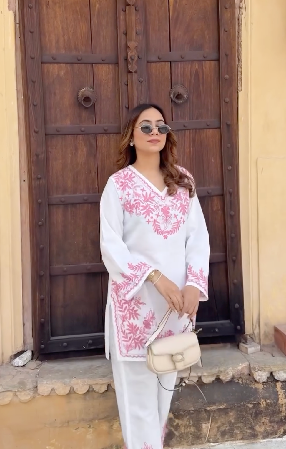 Arpita in Falak Kashmiri Kurta Set - White