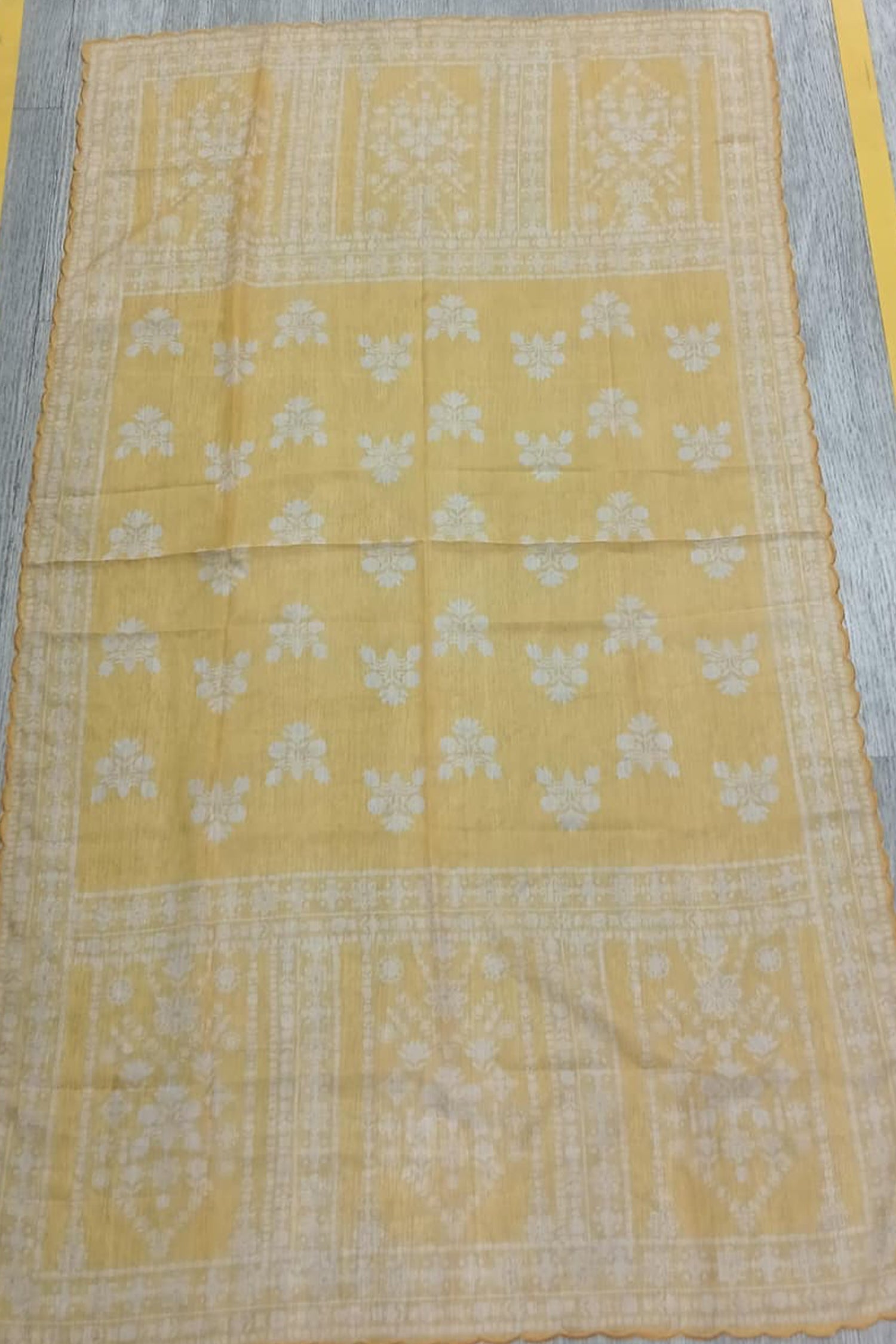 HK_LP45Dupatta/WhatsApp-Image-2026-04-22-at-15.16.14-(2).jpg