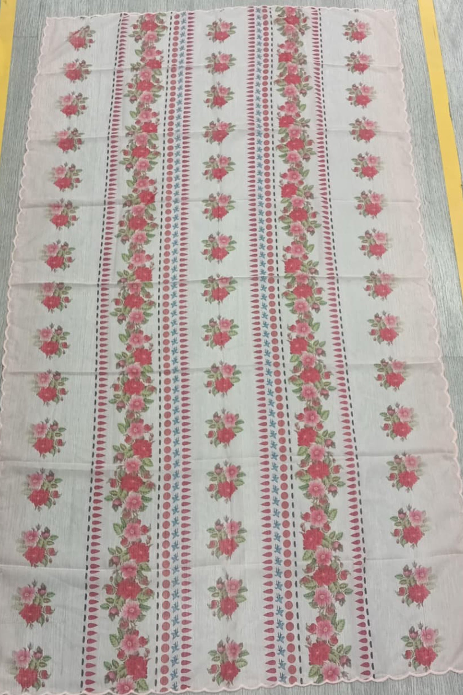 HK_LP49Dupatta/WhatsApp-Image-2026-04-22-at-15.16.15-(3).jpg