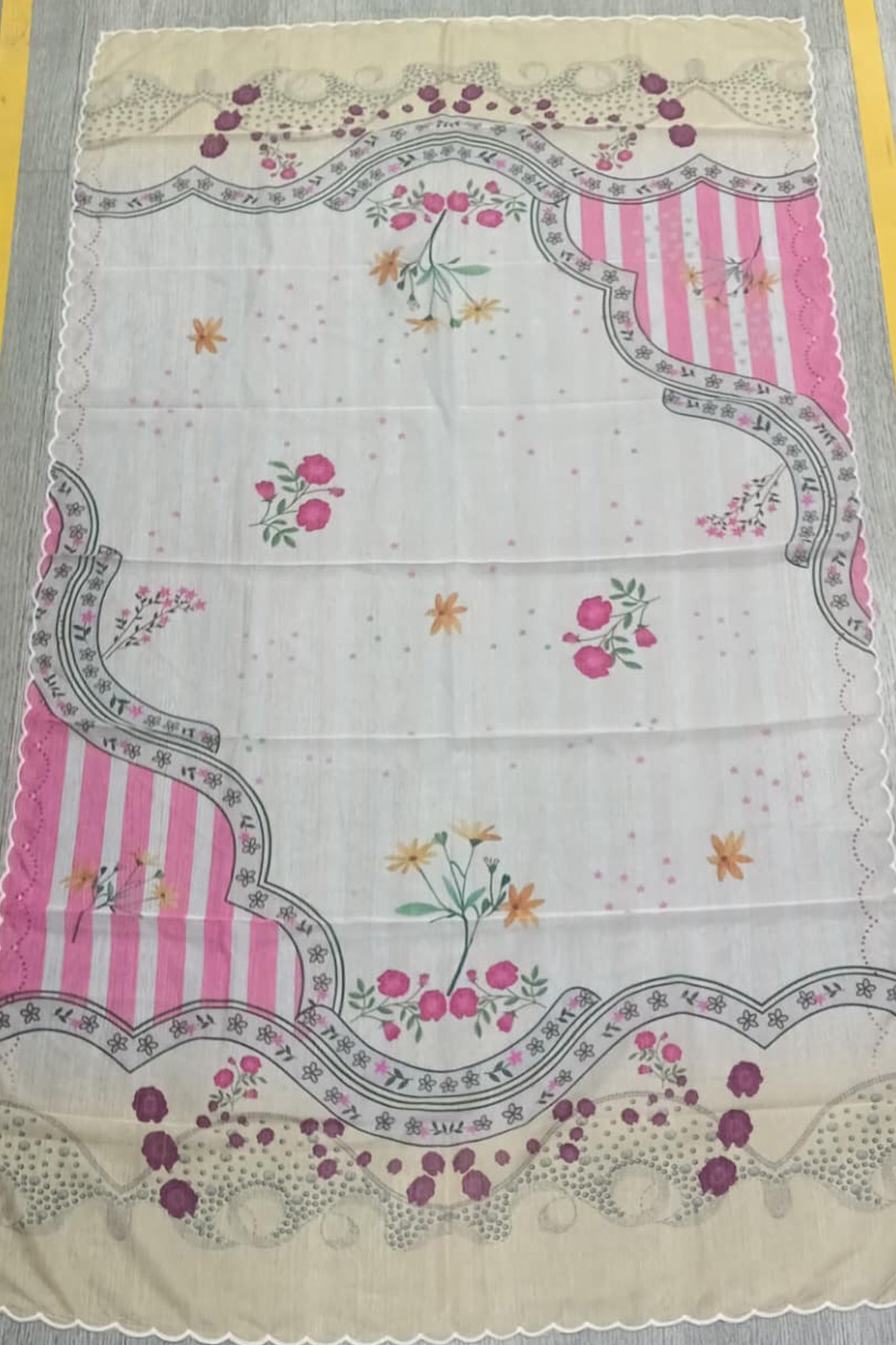 HK_LP39Dupatta/WhatsApp-Image-2026-04-22-at-15.16.15.jpg