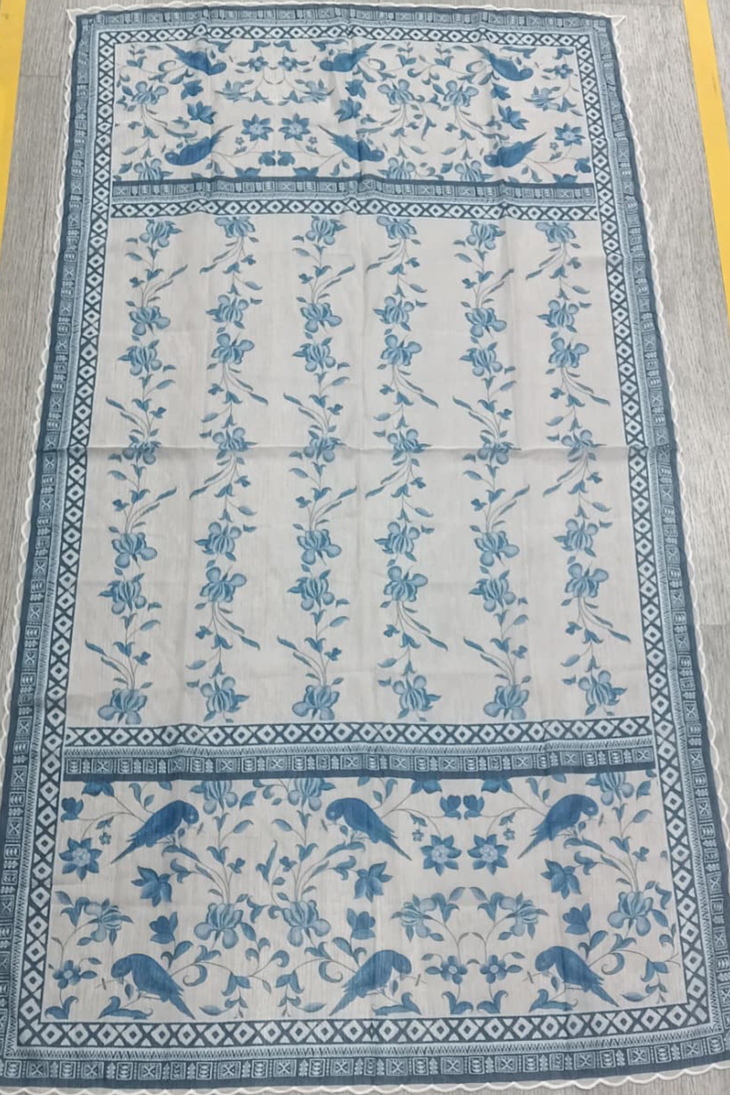 HK_LP55Dupatta/WhatsApp-Image-2026-04-22-at-15.16.16-(1).jpg