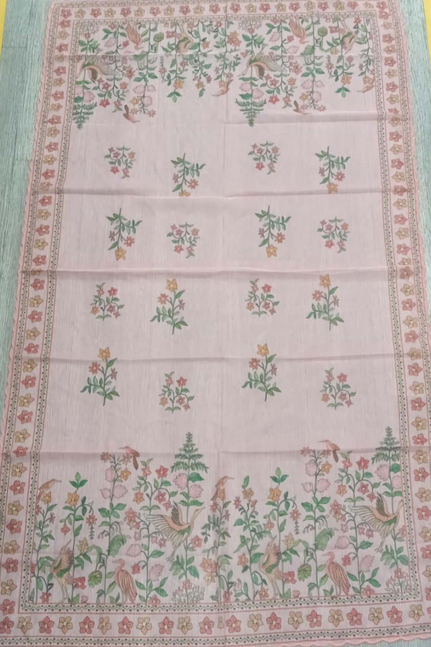 HK_LP44Dupatta/WhatsApp-Image-2026-04-22-at-15.16.17.jpg