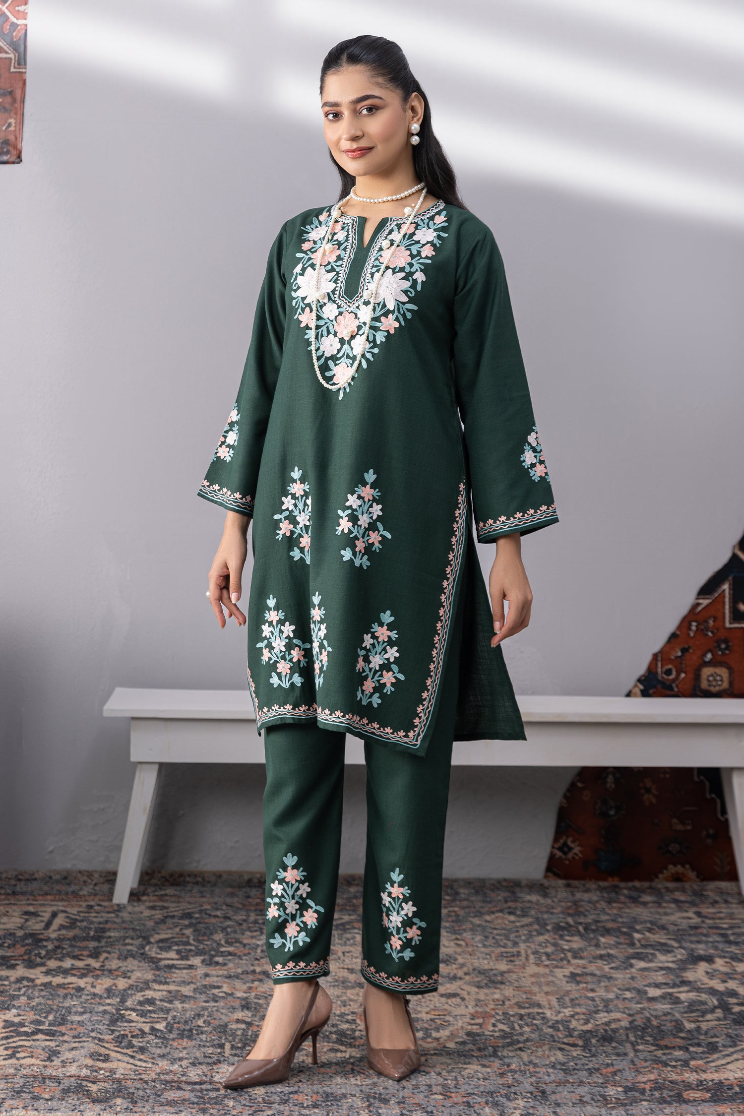 Cotton Kurta Set in Kashmiri Aari - Green