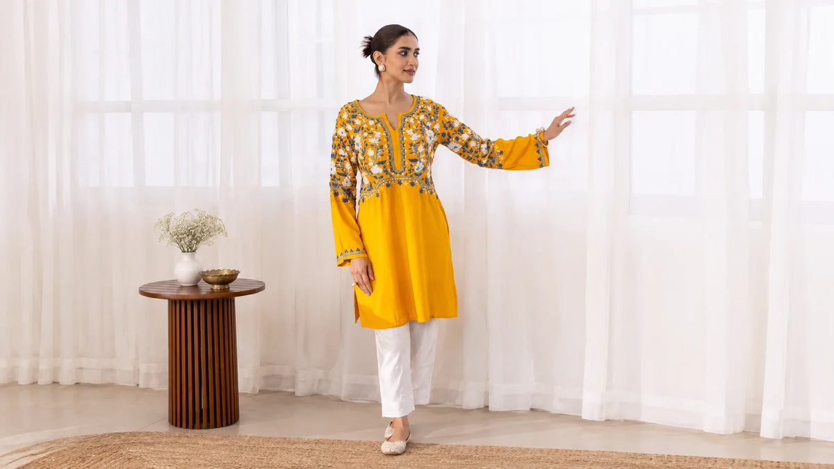 Chikankari Outfits for Dussehra Puja for Women