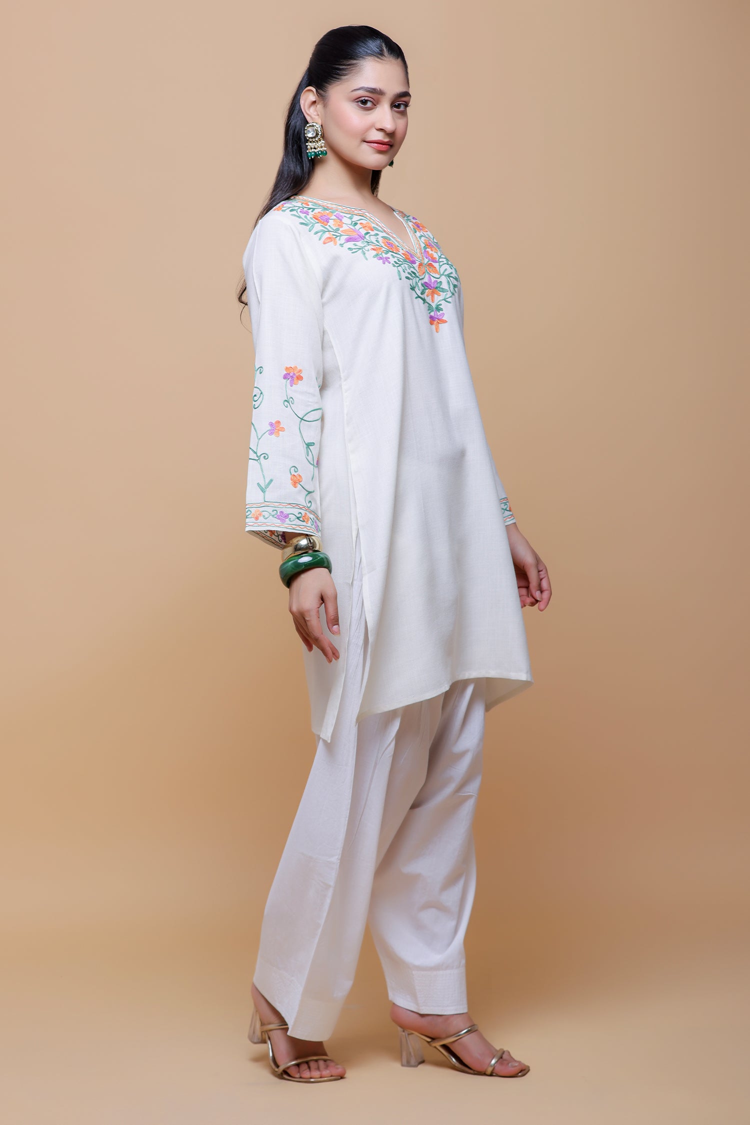 Cotton Kurta in Kashmiri Aari - White