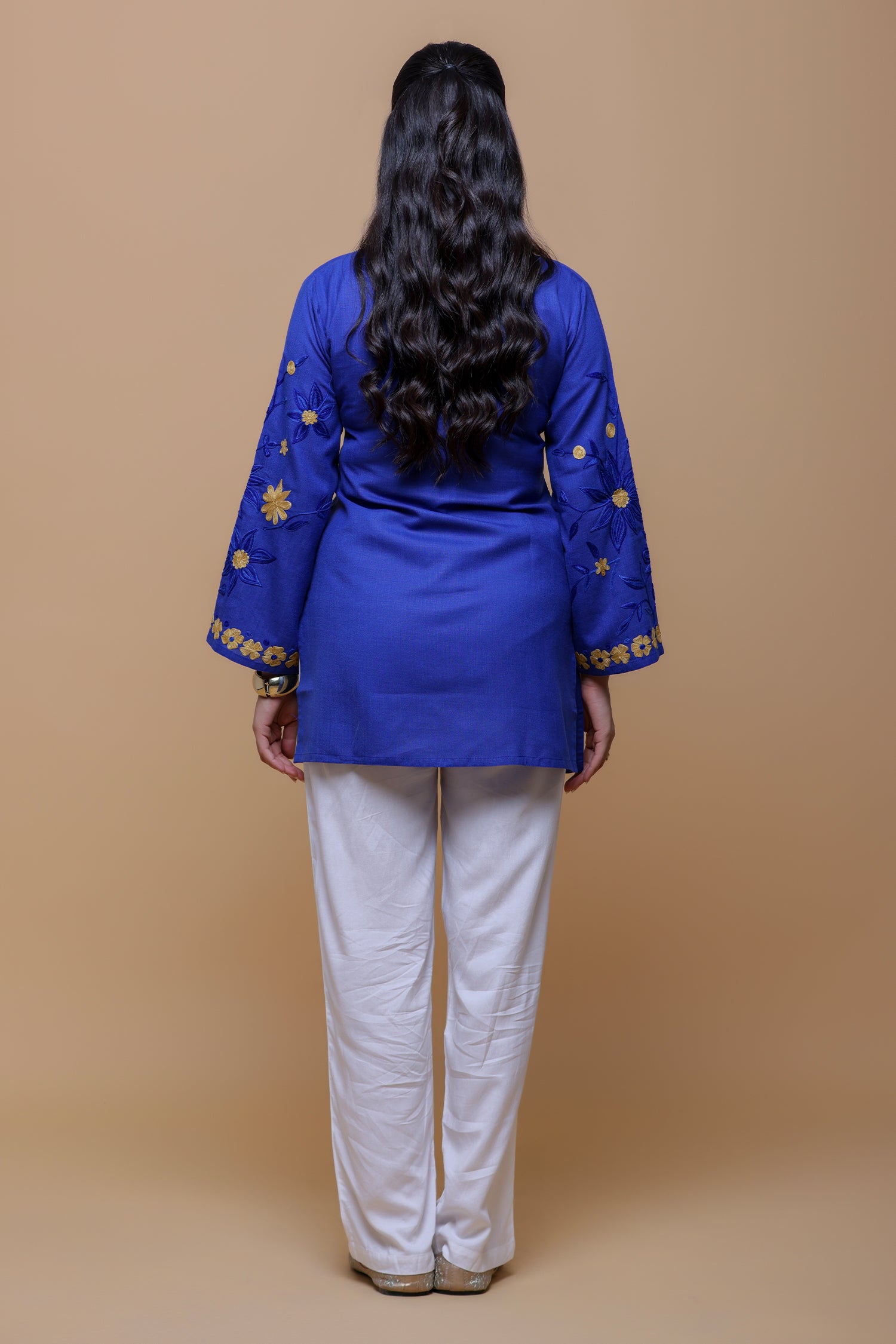Cotton Kashmiri Aari Kurta - Blue
