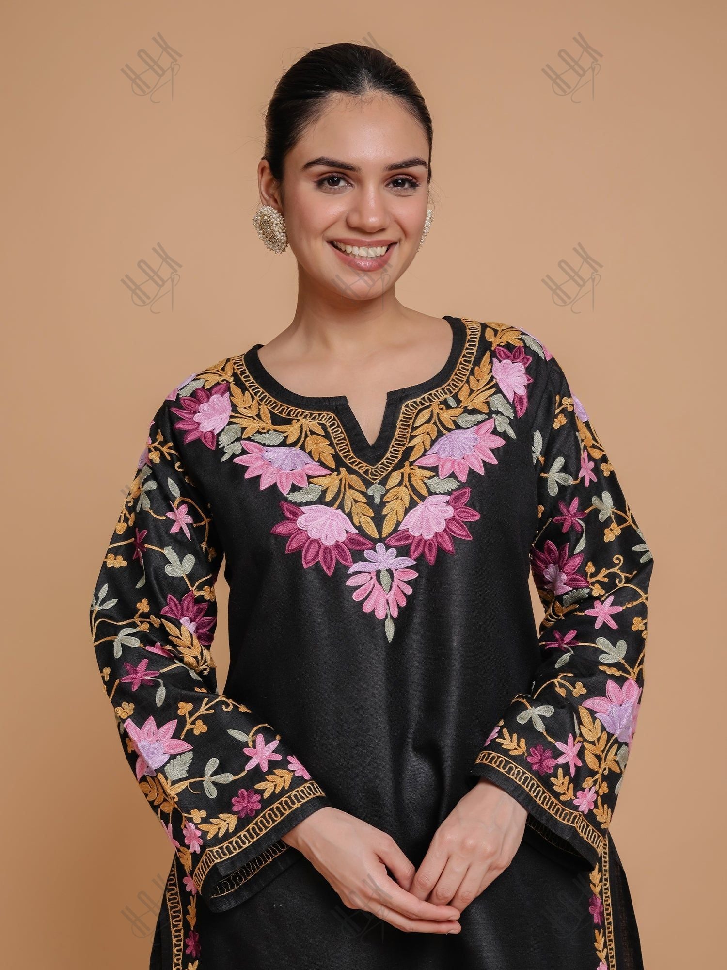 Falak Kashmiri Kurta Set - Black