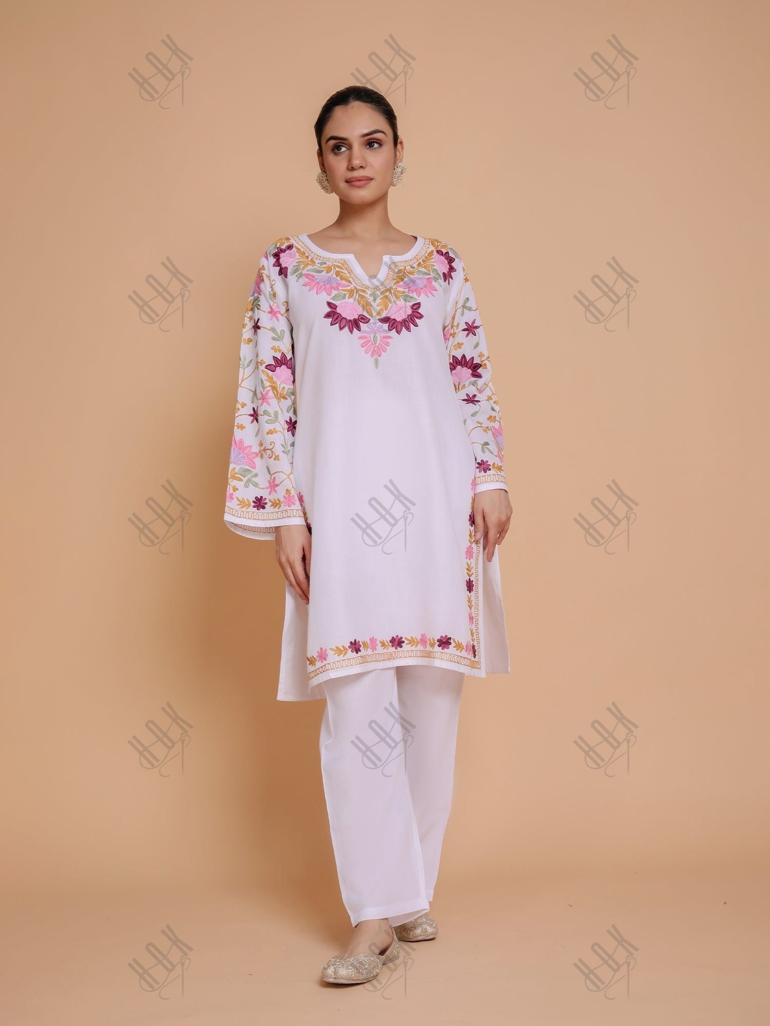 Falak Kashmiri Kurta Set - White