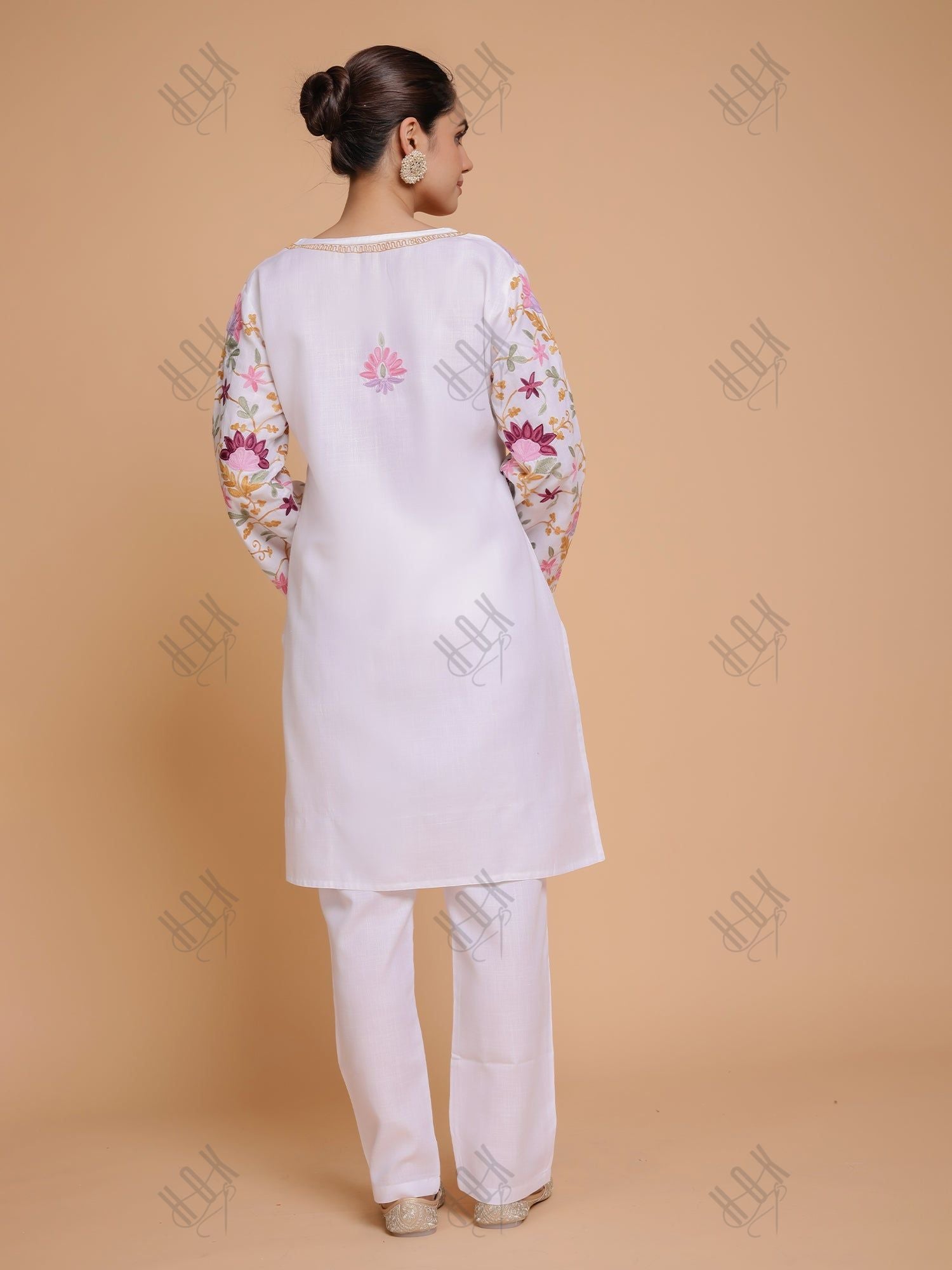 Falak Kashmiri Kurta Set - White