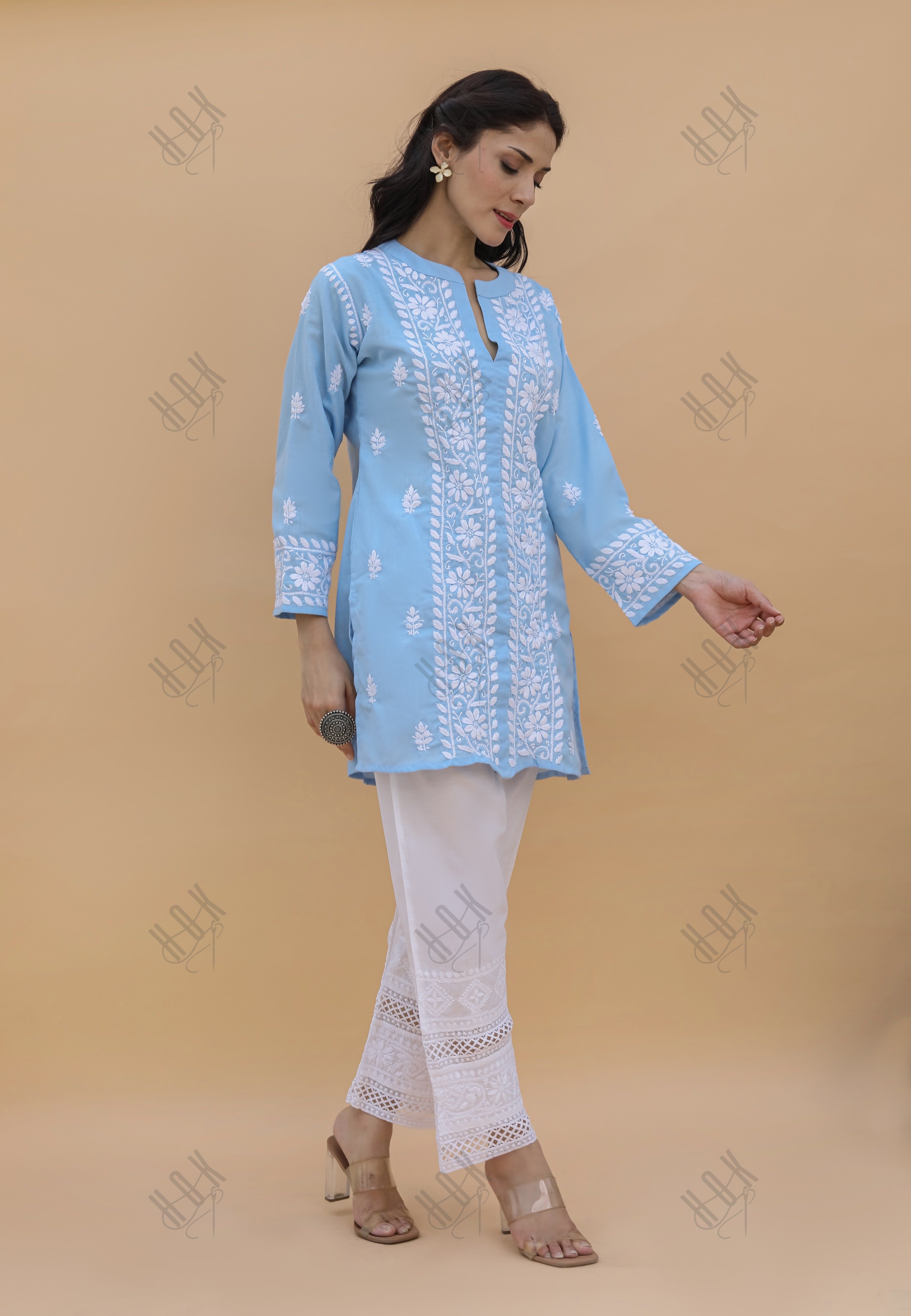 Saba Chikankari Short kurta in Slub cotton - Powder Blue