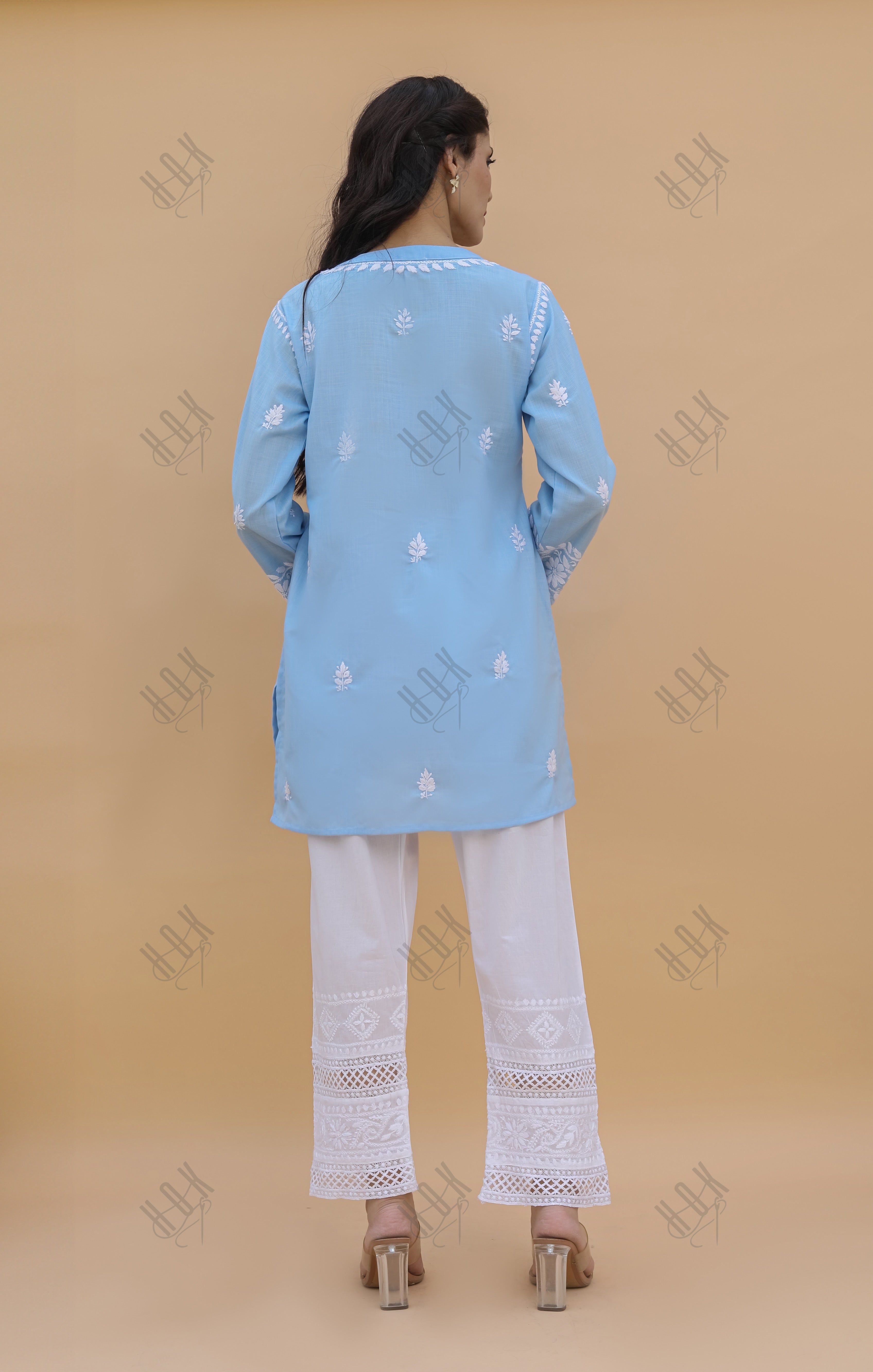 Saba Chikankari Short kurta in Slub cotton - Powder Blue