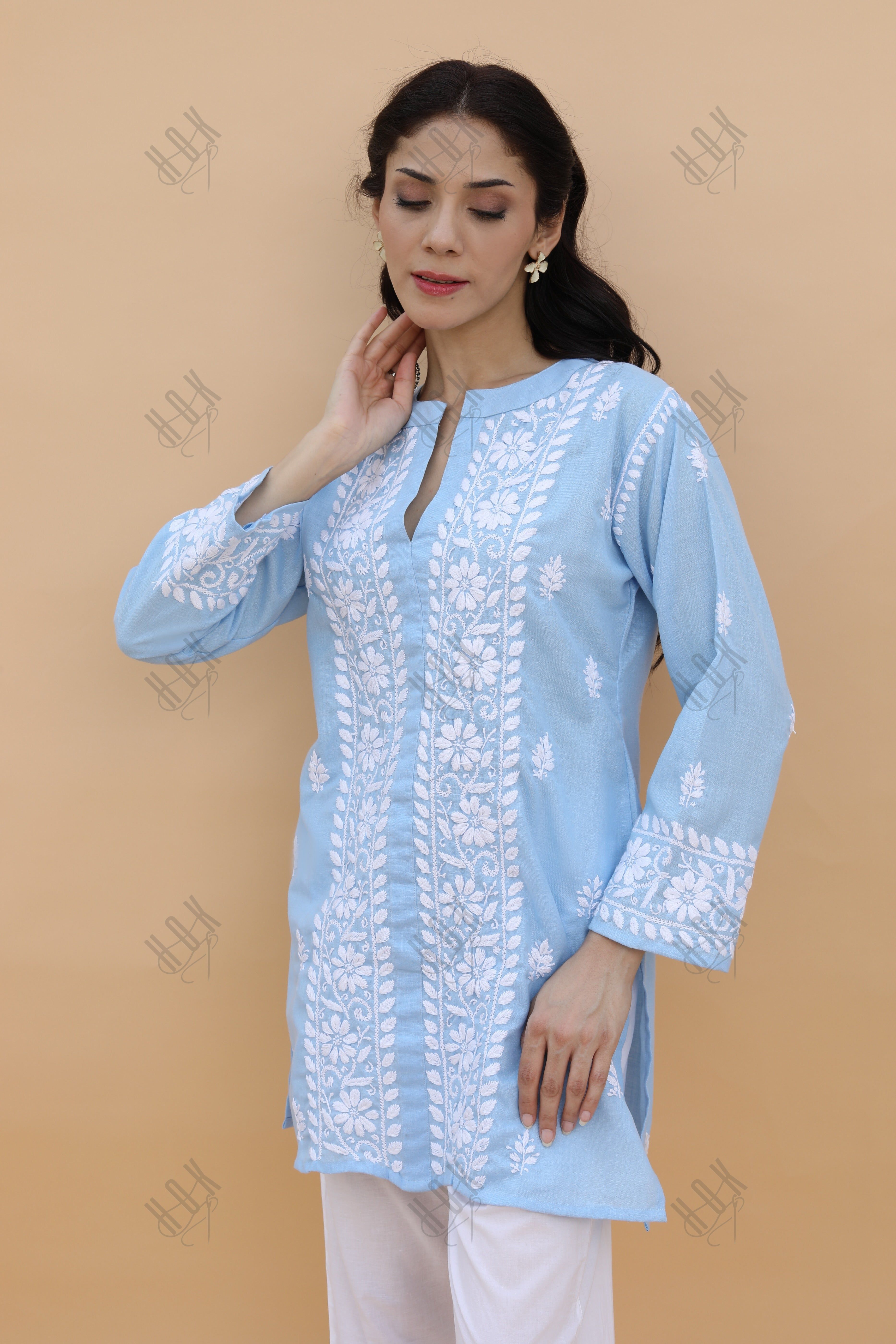 Saba Chikankari Short kurta in Slub cotton - Powder Blue