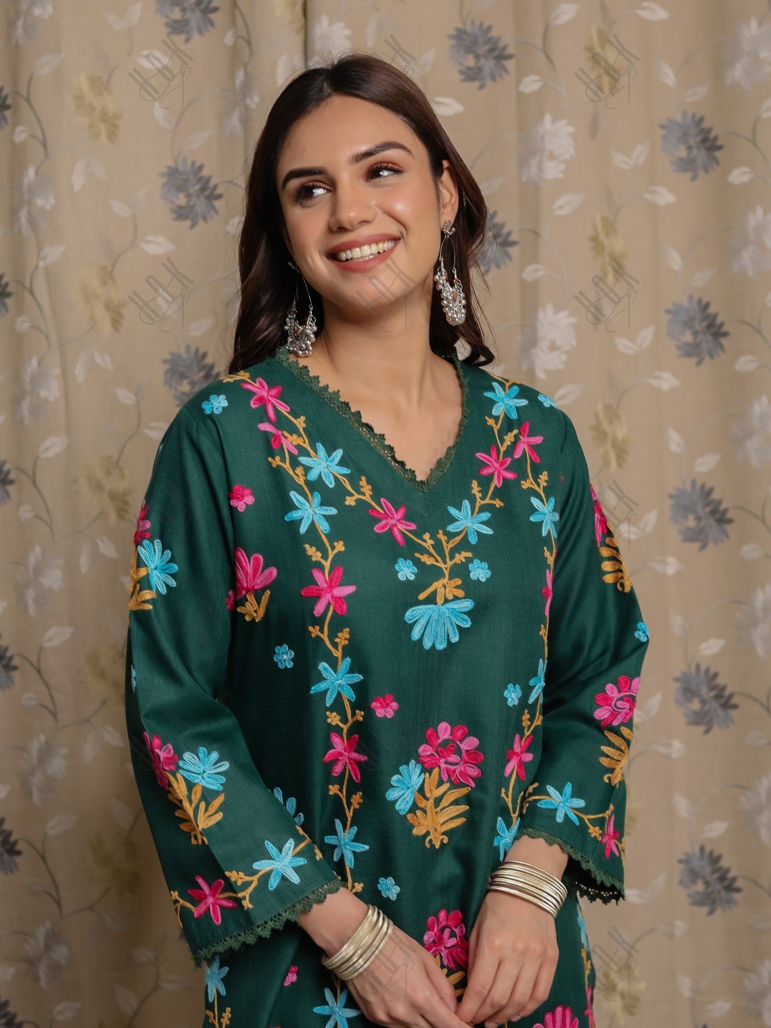 Falak Kashmiri Long Kurta - Green