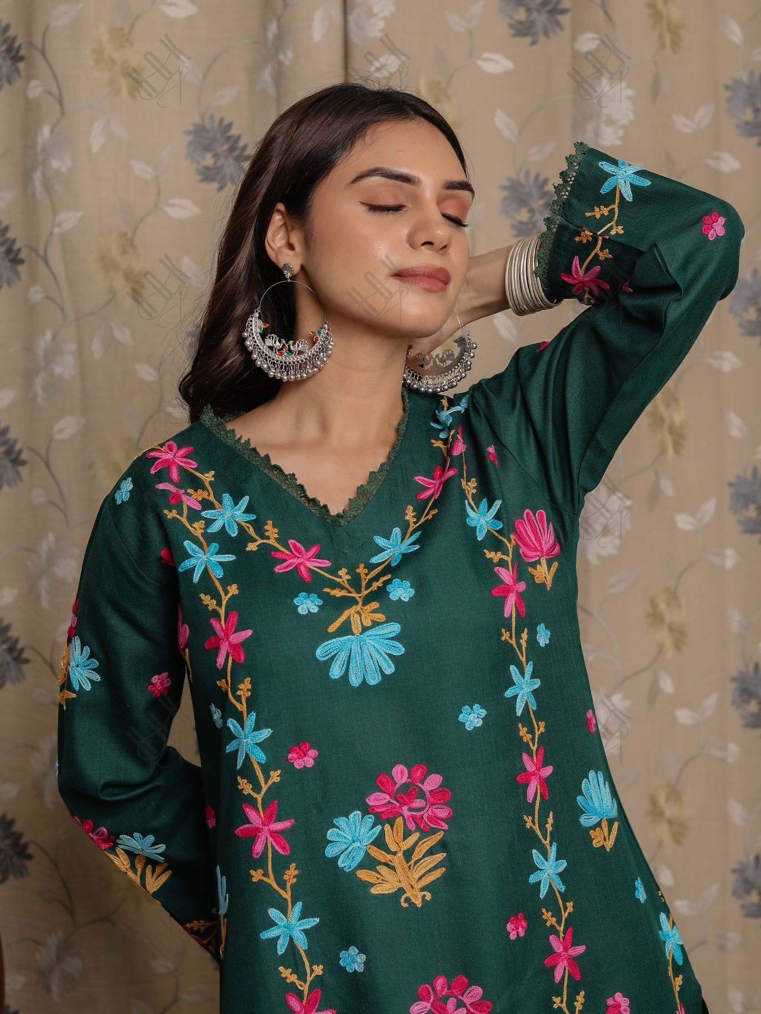 Falak Kashmiri Long Kurta - Green