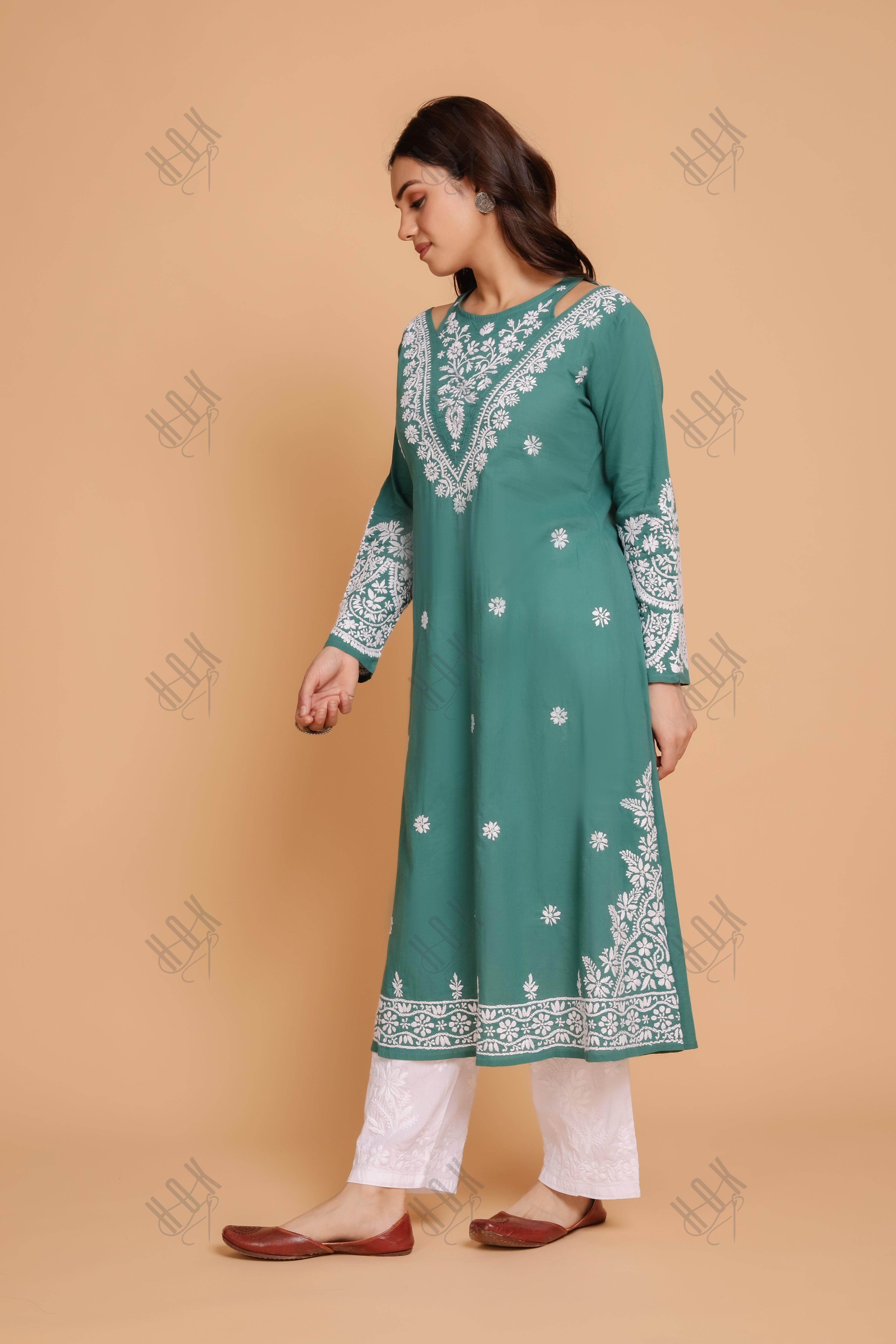 Triyata in Saba Chikankari Long kurta in cotton - Green