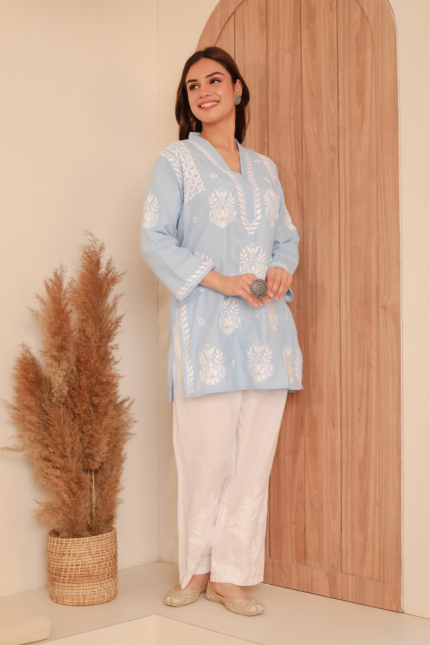 Saba Chikankari Short kurta in Slub cotton - Powder Blue