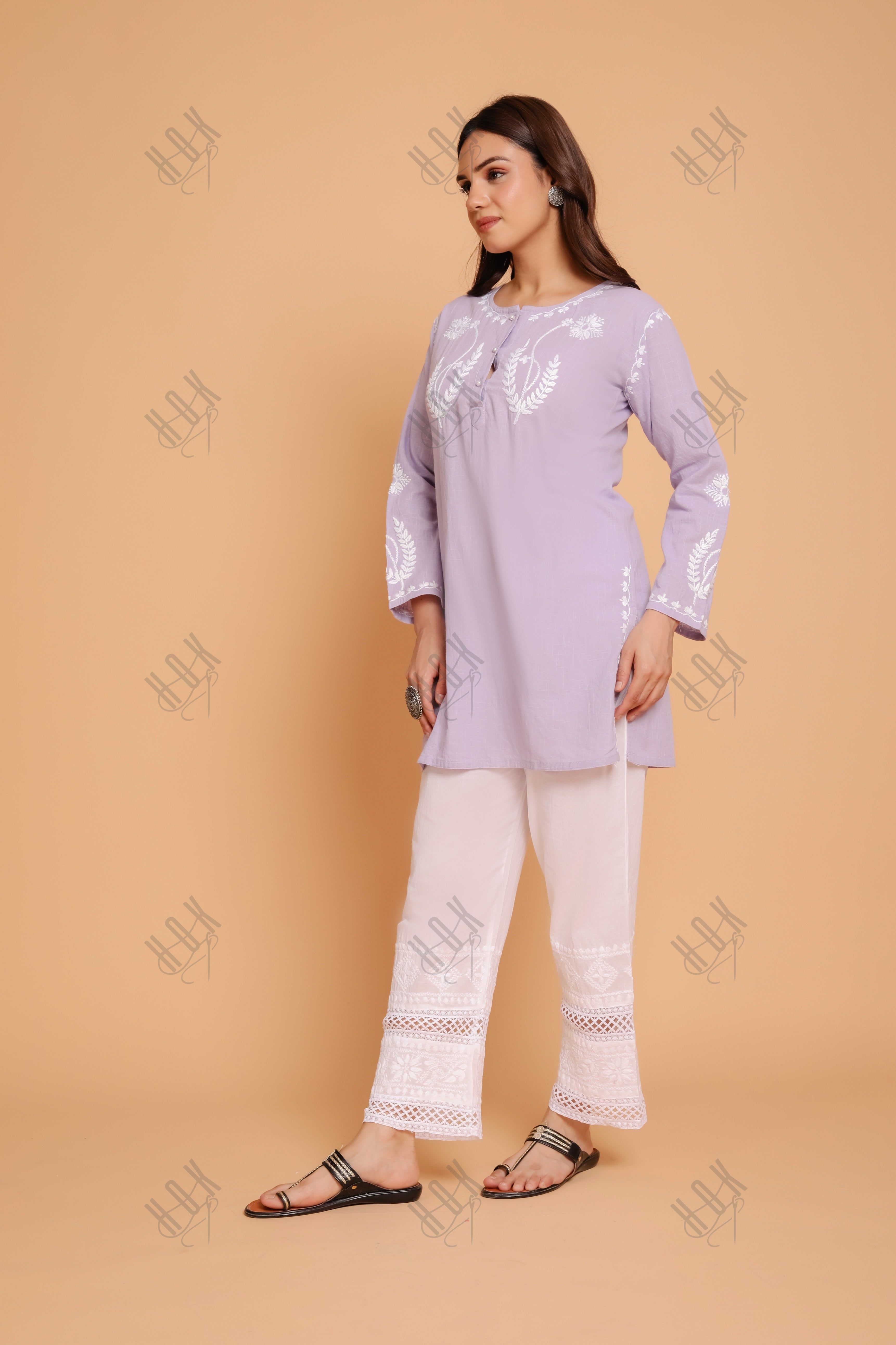 Saba Chikankari Short kurta in Slub cotton - Lilac