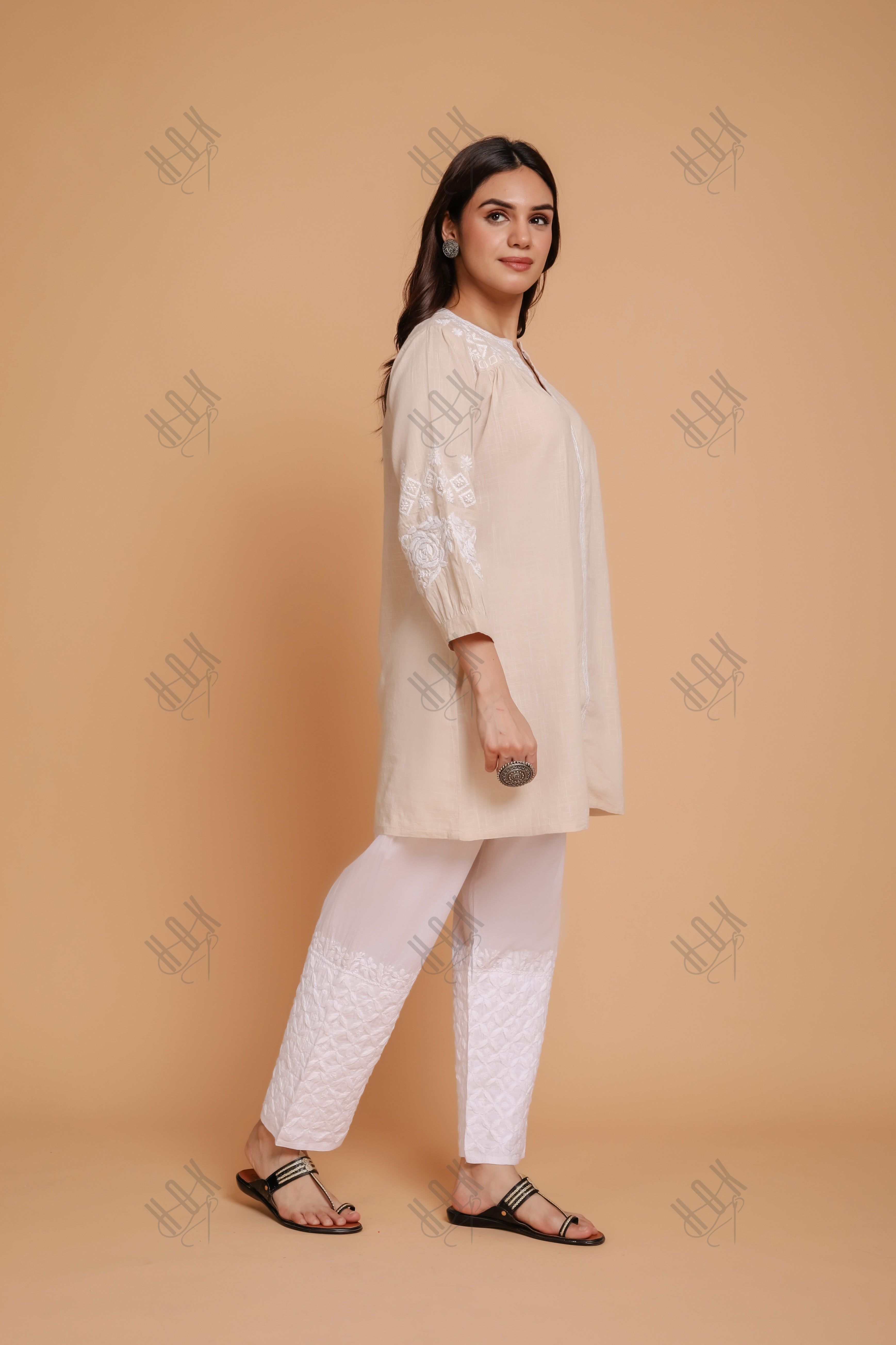 Saba Chikankari Short kurta in Slub Cotton - Beige