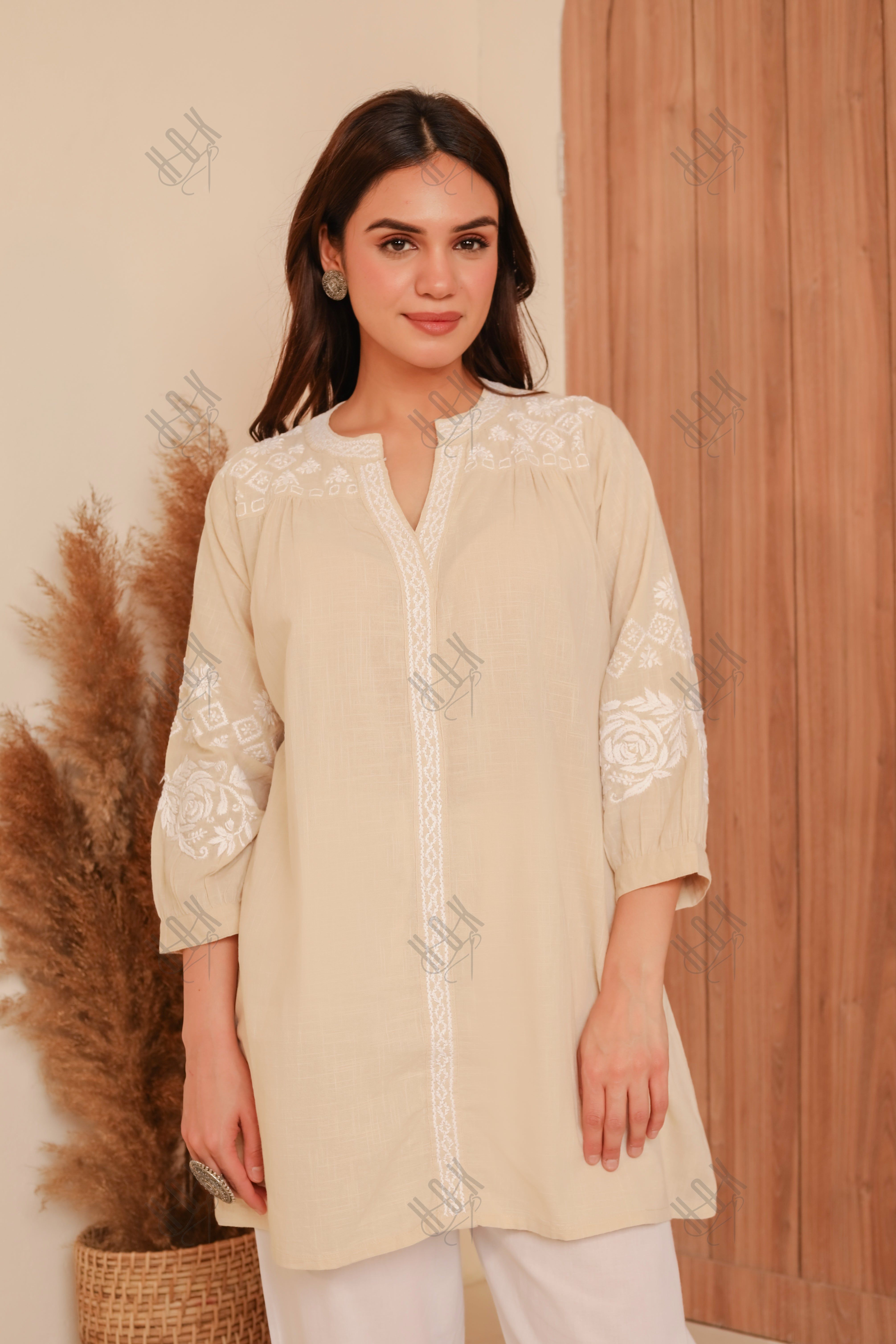 Saba Chikankari Short kurta in Slub Cotton - Beige