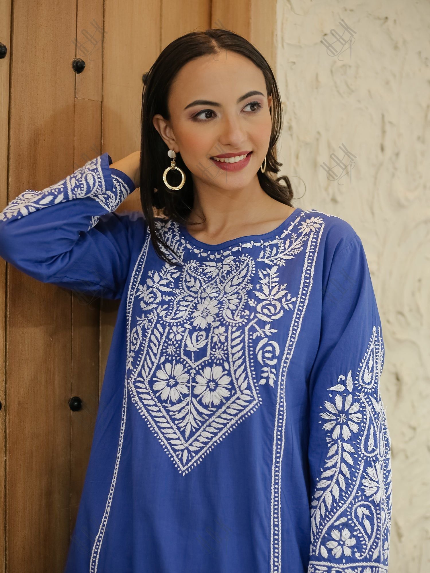 Saba Chikankari Kurti in Cambric Cotton - Blue