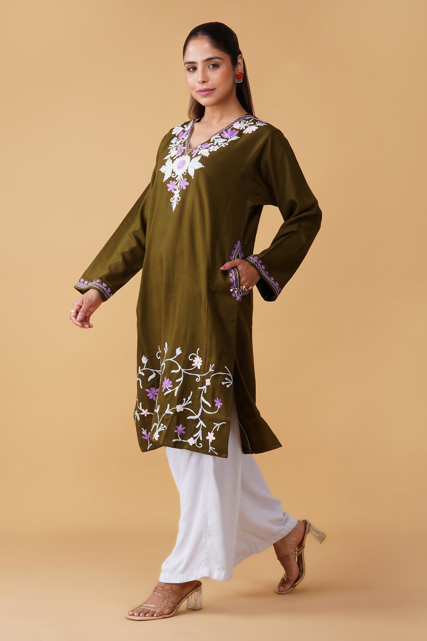 Woolen Phiran in Kashmiri Aari Embroidery - Green