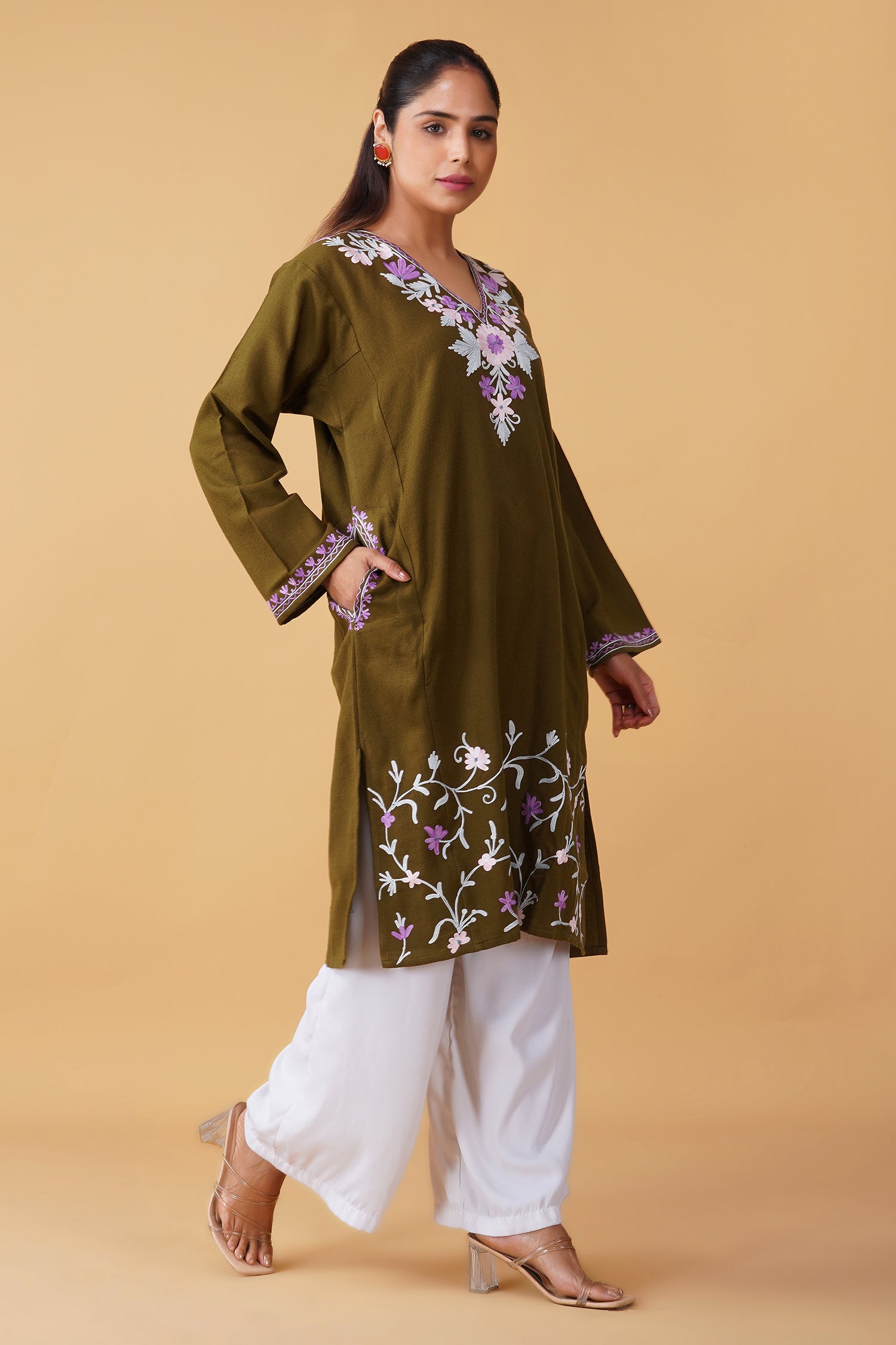 Woolen Phiran in Kashmiri Aari Embroidery - Green