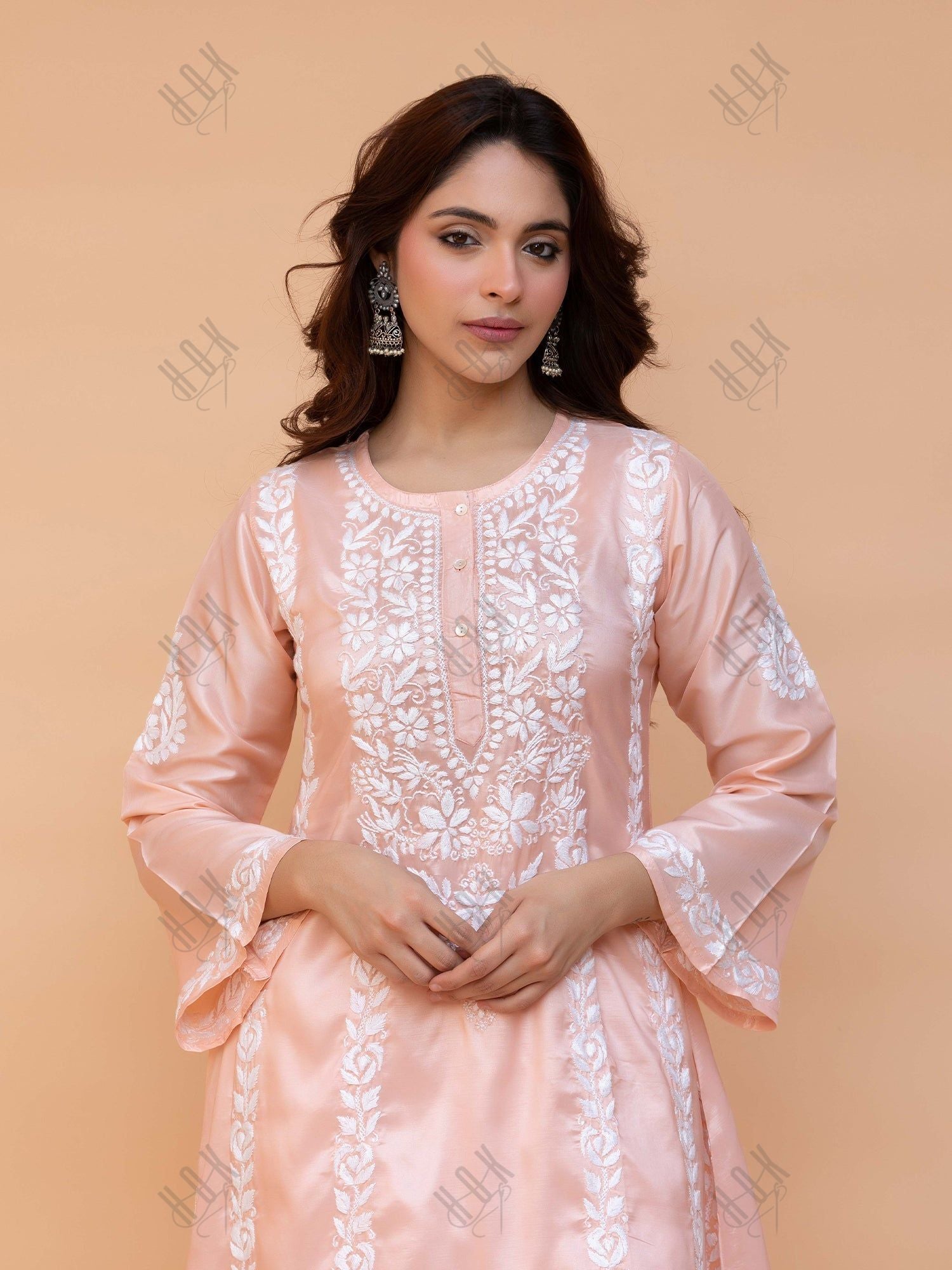 Mahnaz in Saba Chikankari Kurta Set in Habutai Silk - Peach