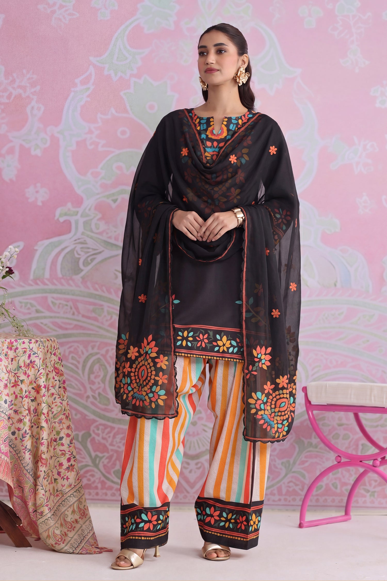 Printed Organza Dupatta in Black and Multicolour