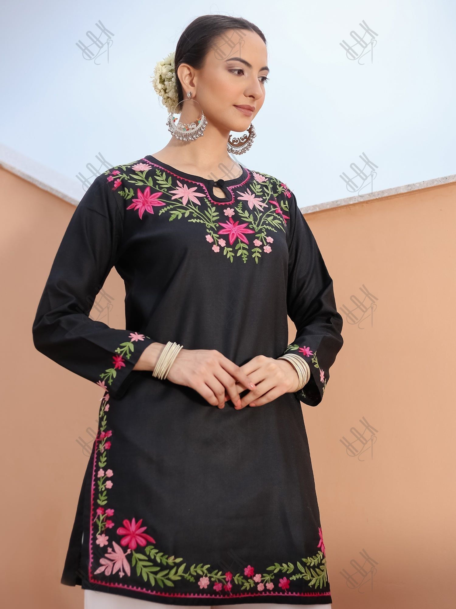 Falak Kashmiri Short Kurta - Black