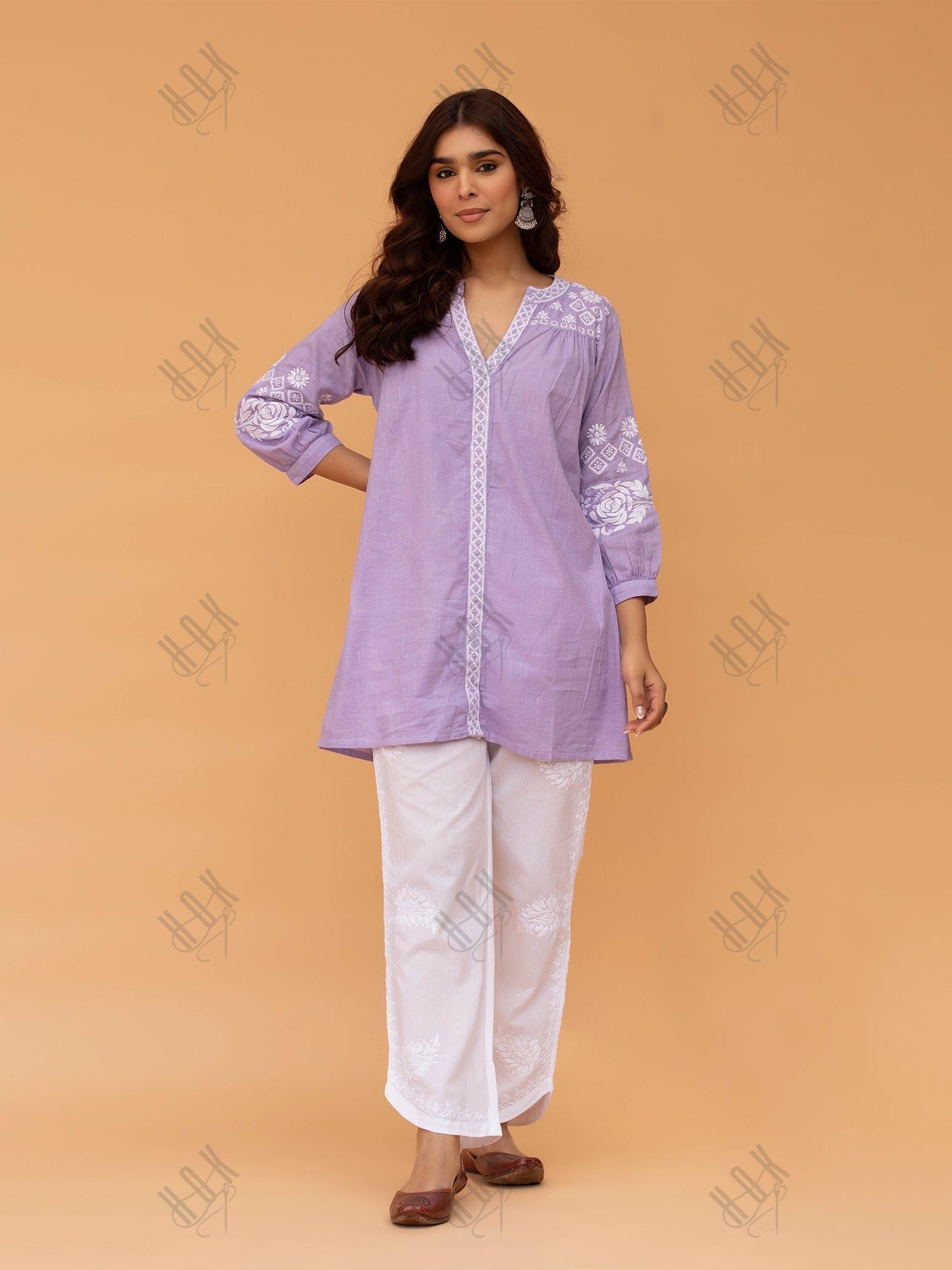 Saba Chikankari Short kurta in Slub Cotton - Lilac