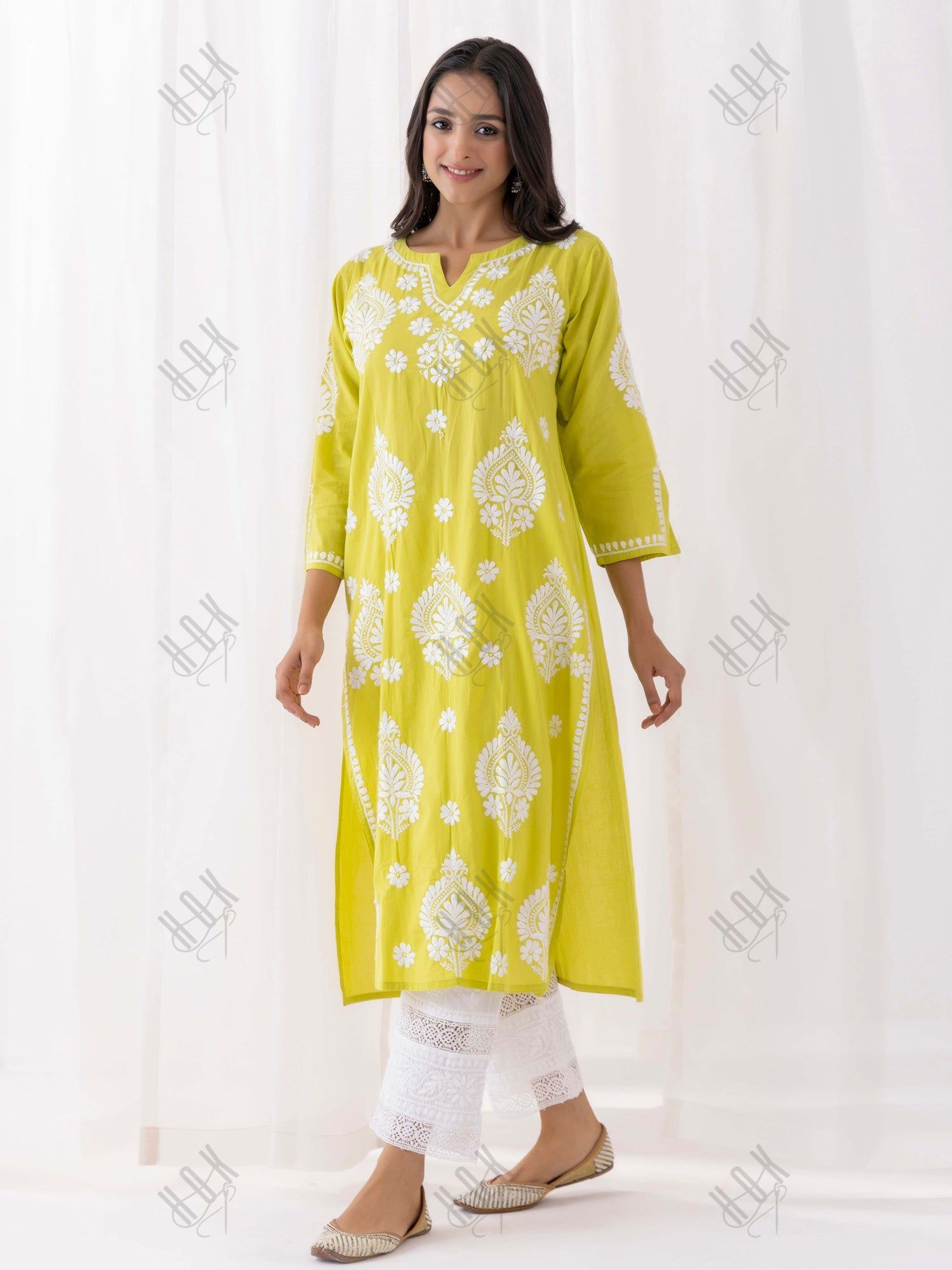 Fizaa Chikankari Kurta in Rayon Cotton Notch Neck Green