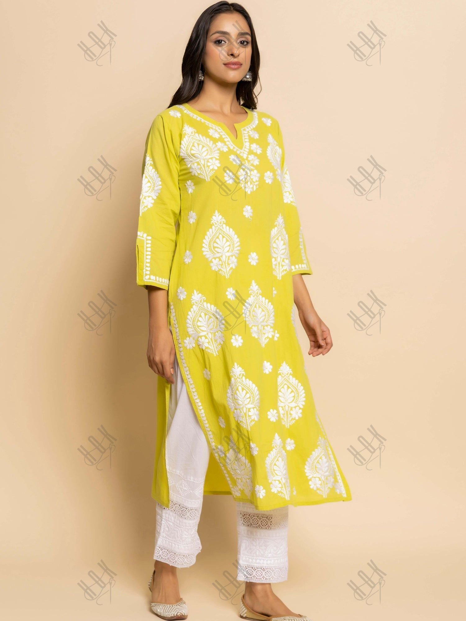 Fizaa Chikankari Kurta in Rayon Cotton Notch Neck Green