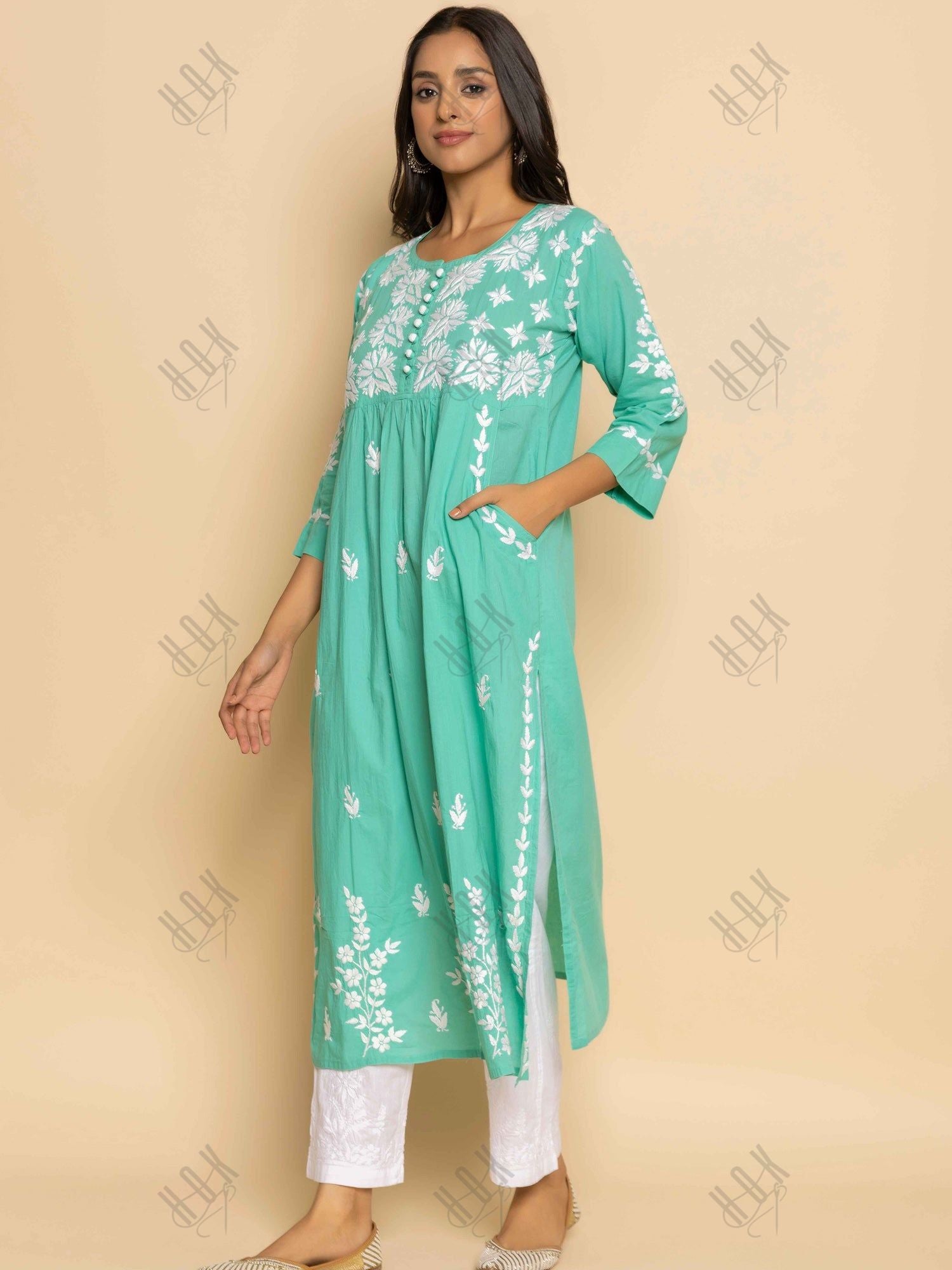 Fizaa Chikankari Kurta in Cotton Round Neck Sea Green