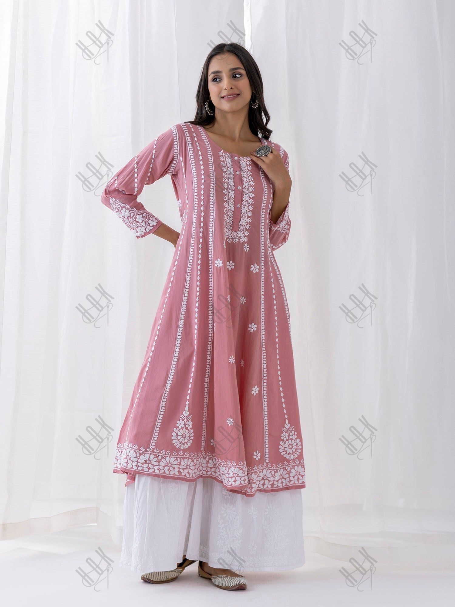 Shivani in Fizaa Pink Modal Chikankari Kurta