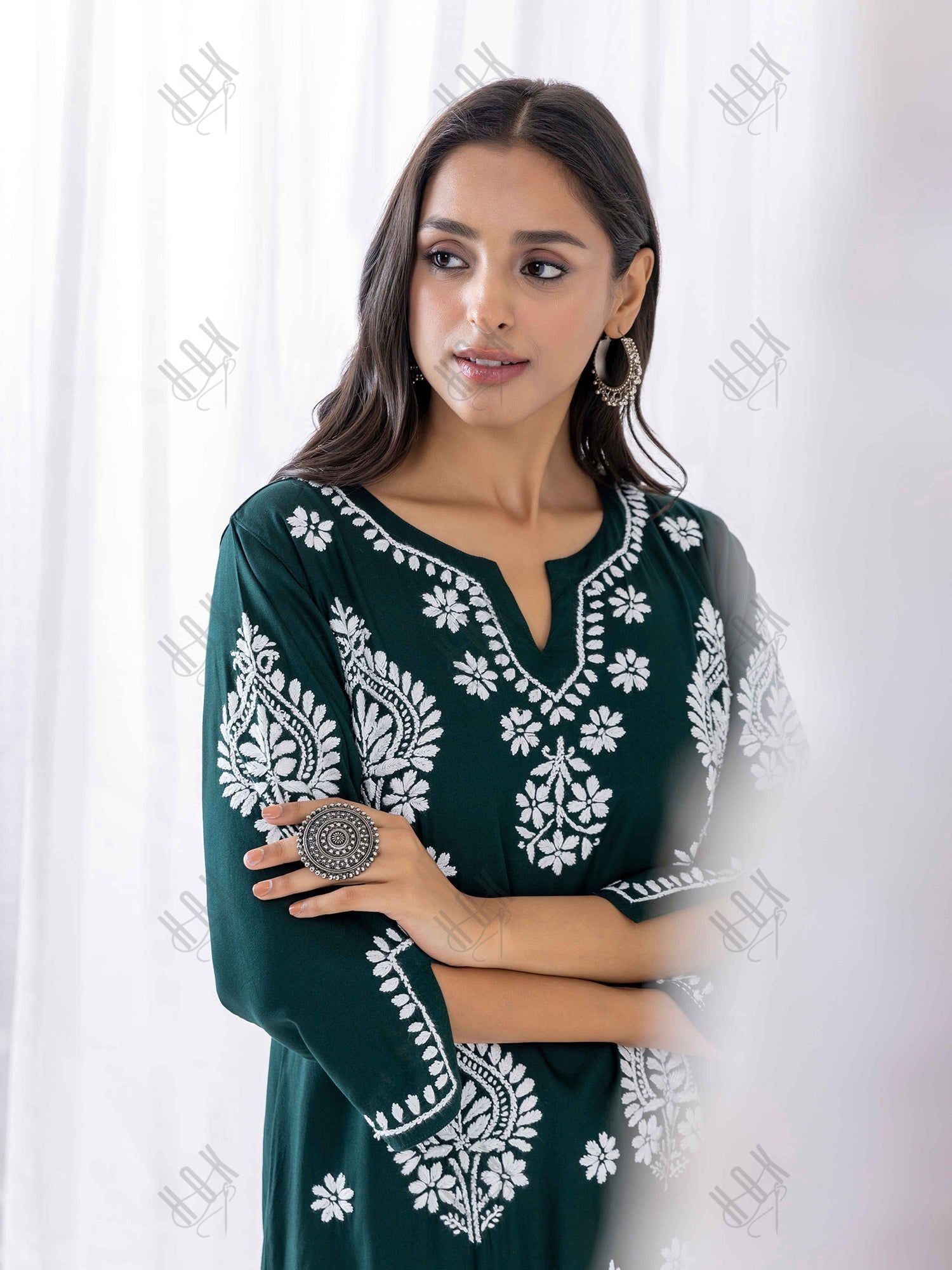 Fizaa Chikankari Kurta in Rayon Cotton Notch Neck Sea Green