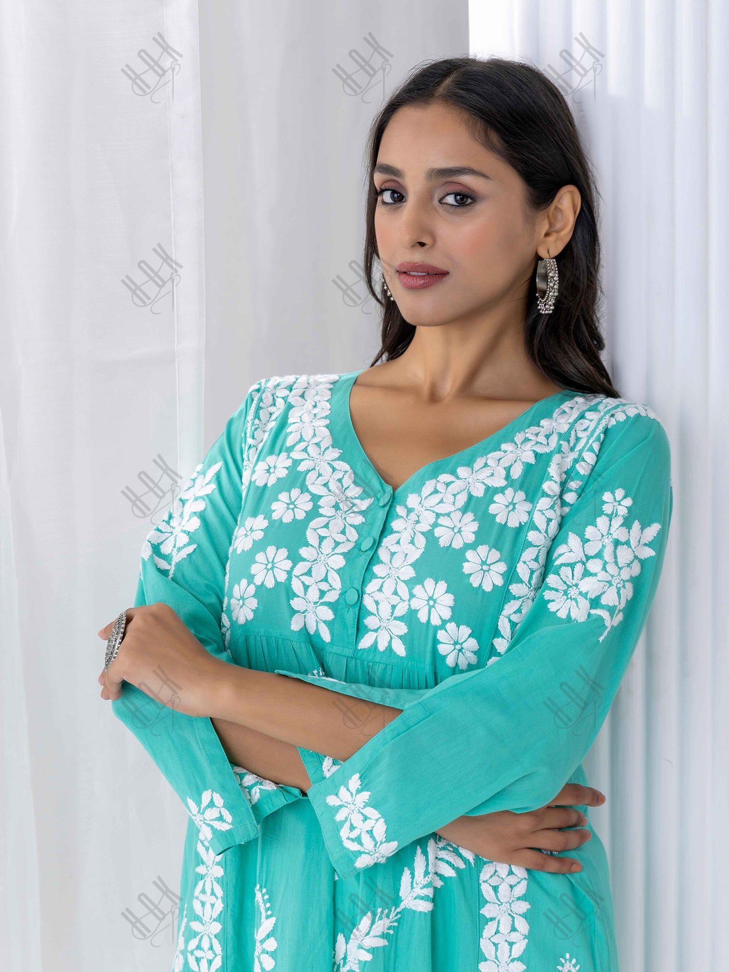 Fizaa Chikankari Kurta in Cotton V Neck Sea Green