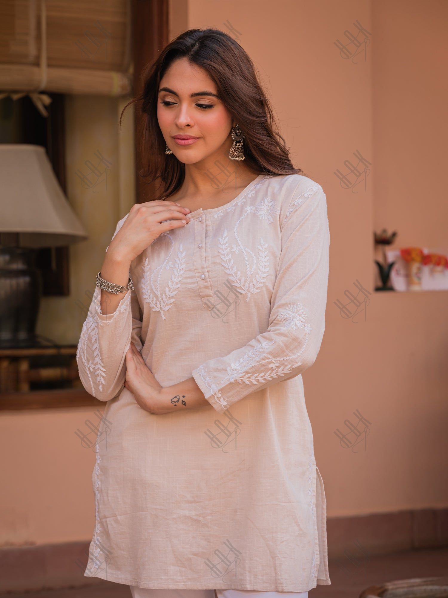 Saba Chikankari Short kurta in Slub cotton - Beige