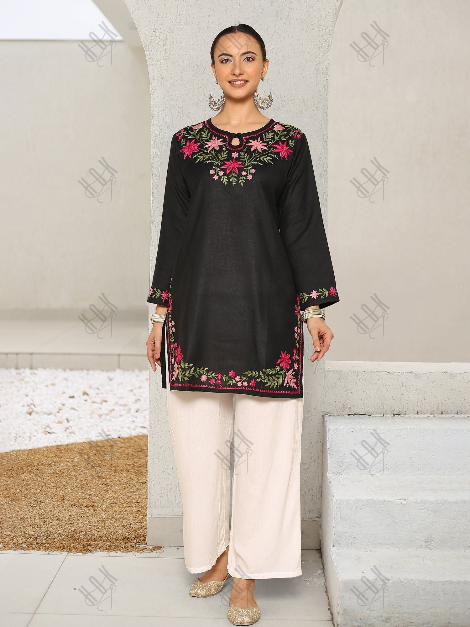 Falak Kashmiri Short Kurta - Black