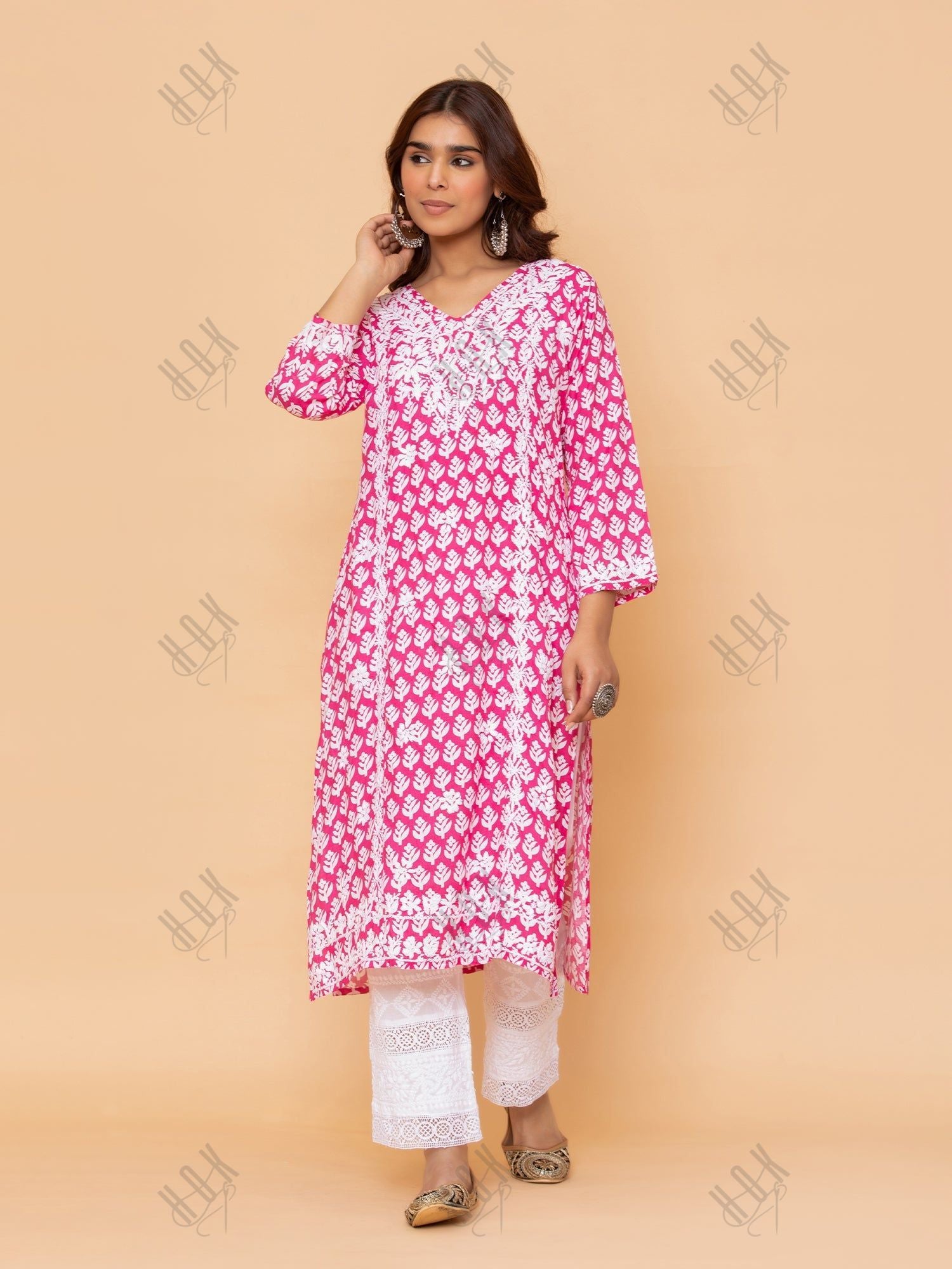 Ashrita shetty in Saba Chikankari Kurta in Muslin - Pink