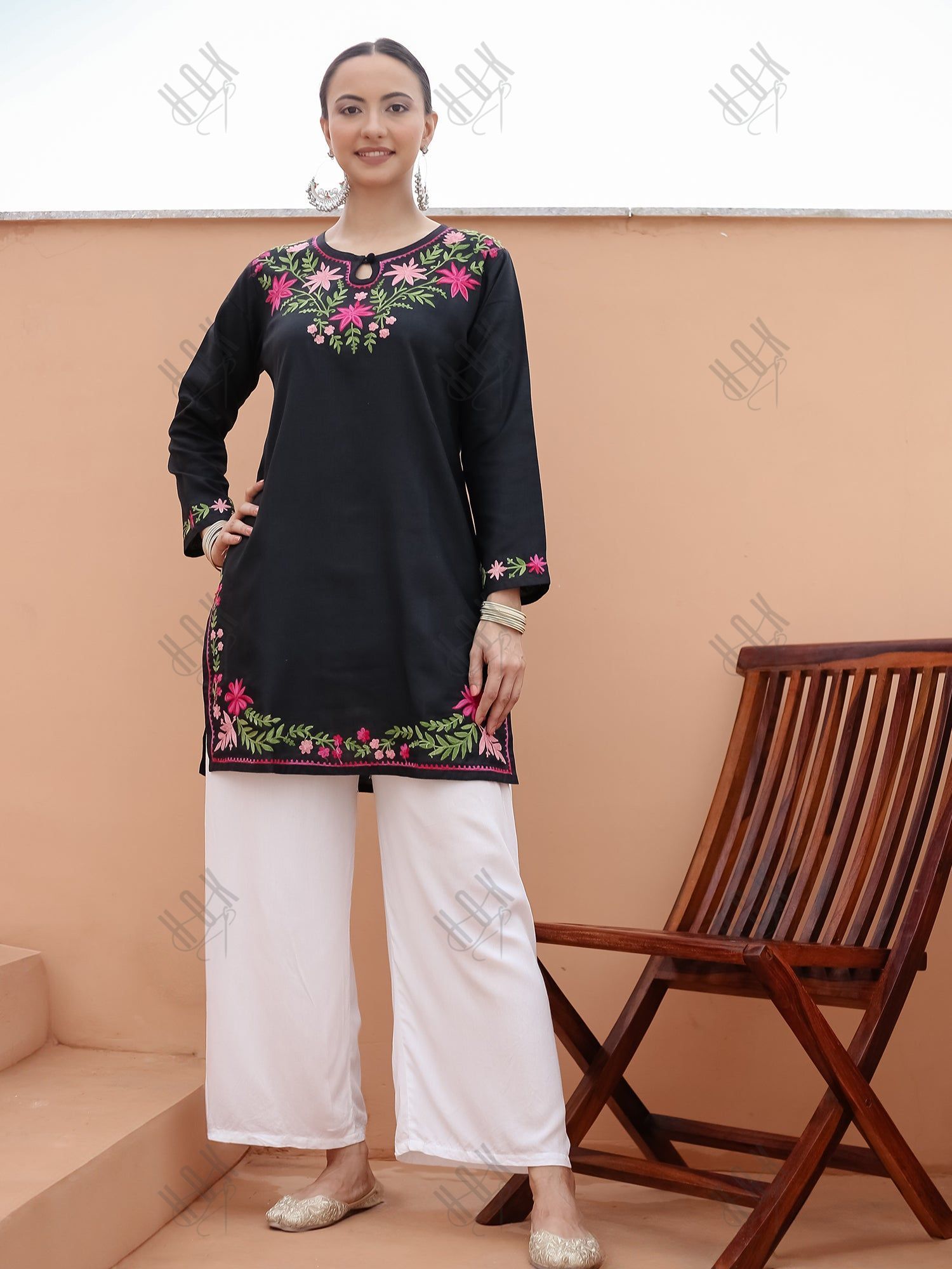 Falak Kashmiri Short Kurta - Black